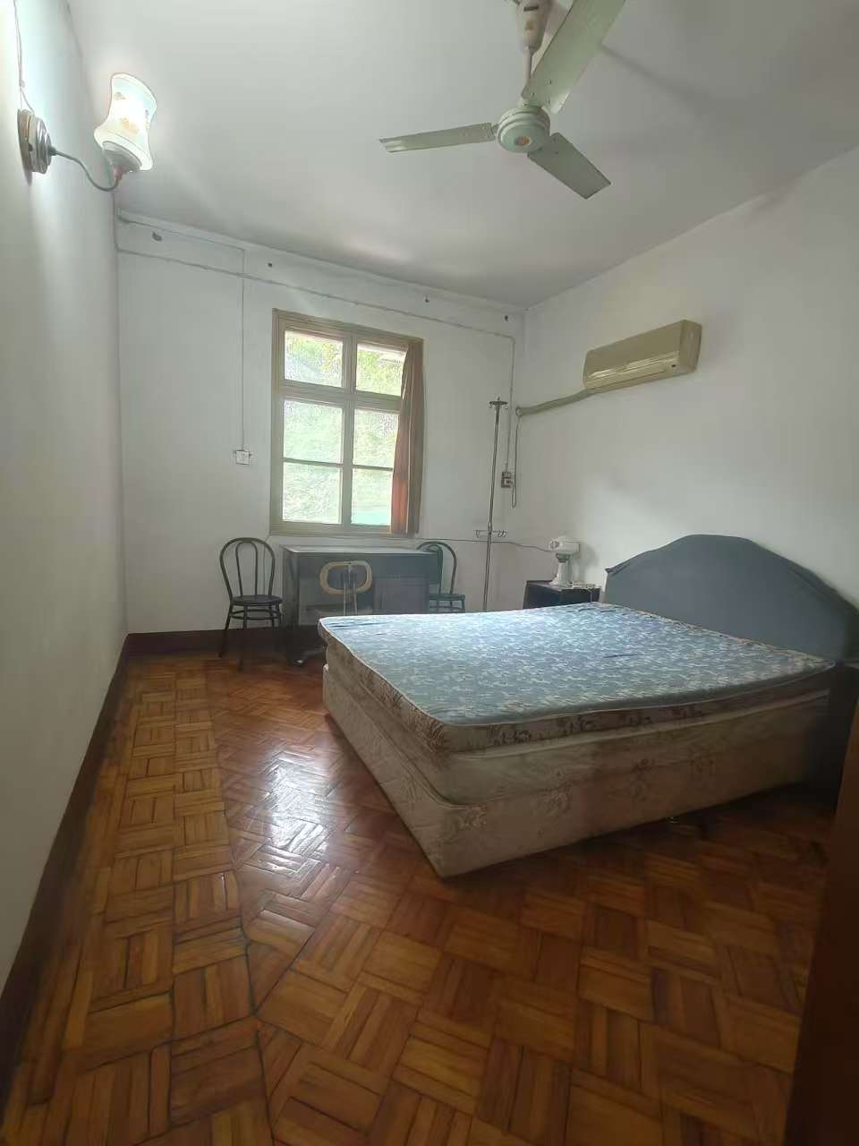 人民新村  3室1厅1卫    1800.0元/月 人民新村  3室1厅1卫    1800.0元/月室内图