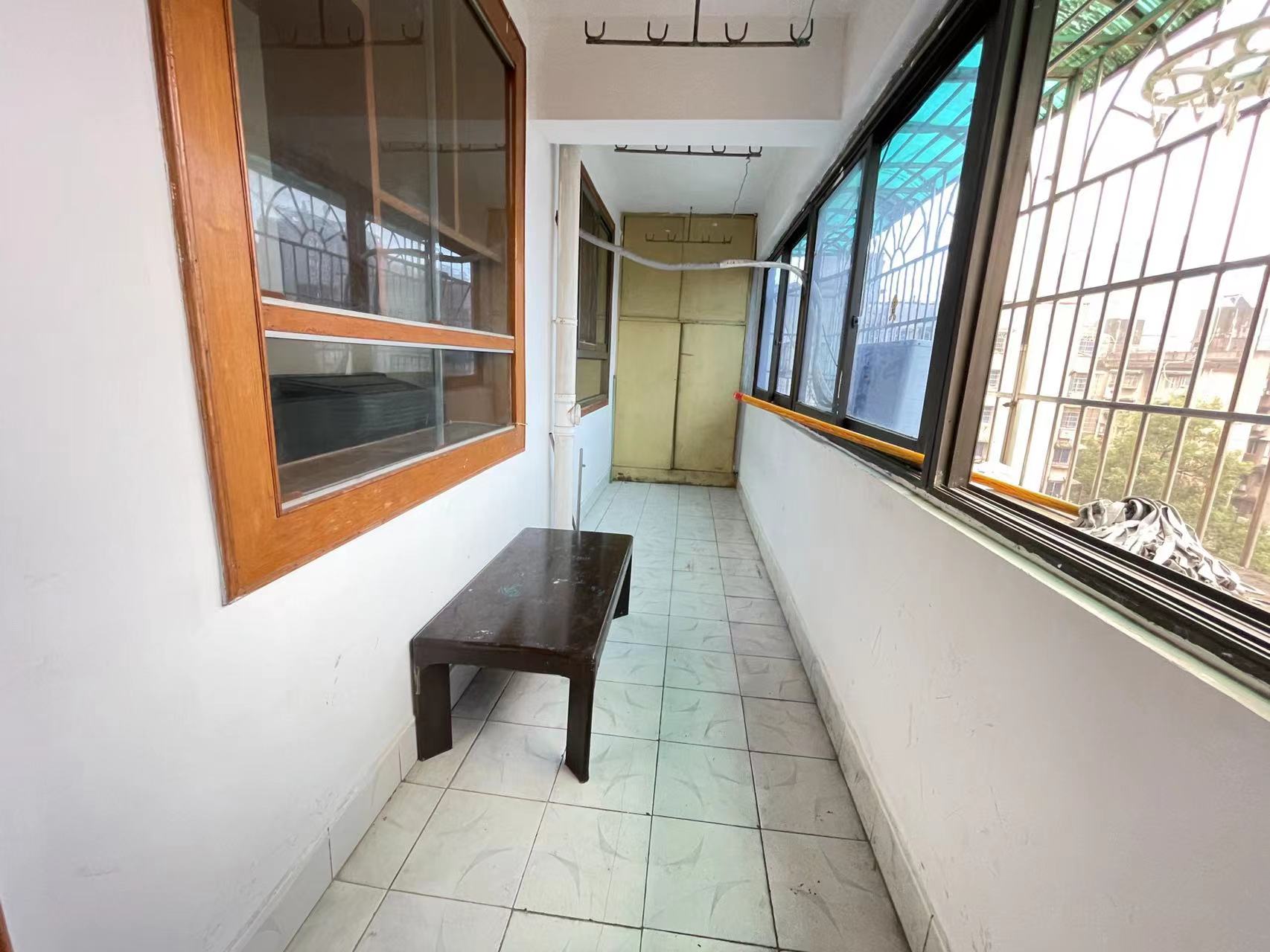 小林子冲社区 3室2厅2卫 2000.0元/月 小林子冲社区 3室2厅2卫 2000.0元/月室内图