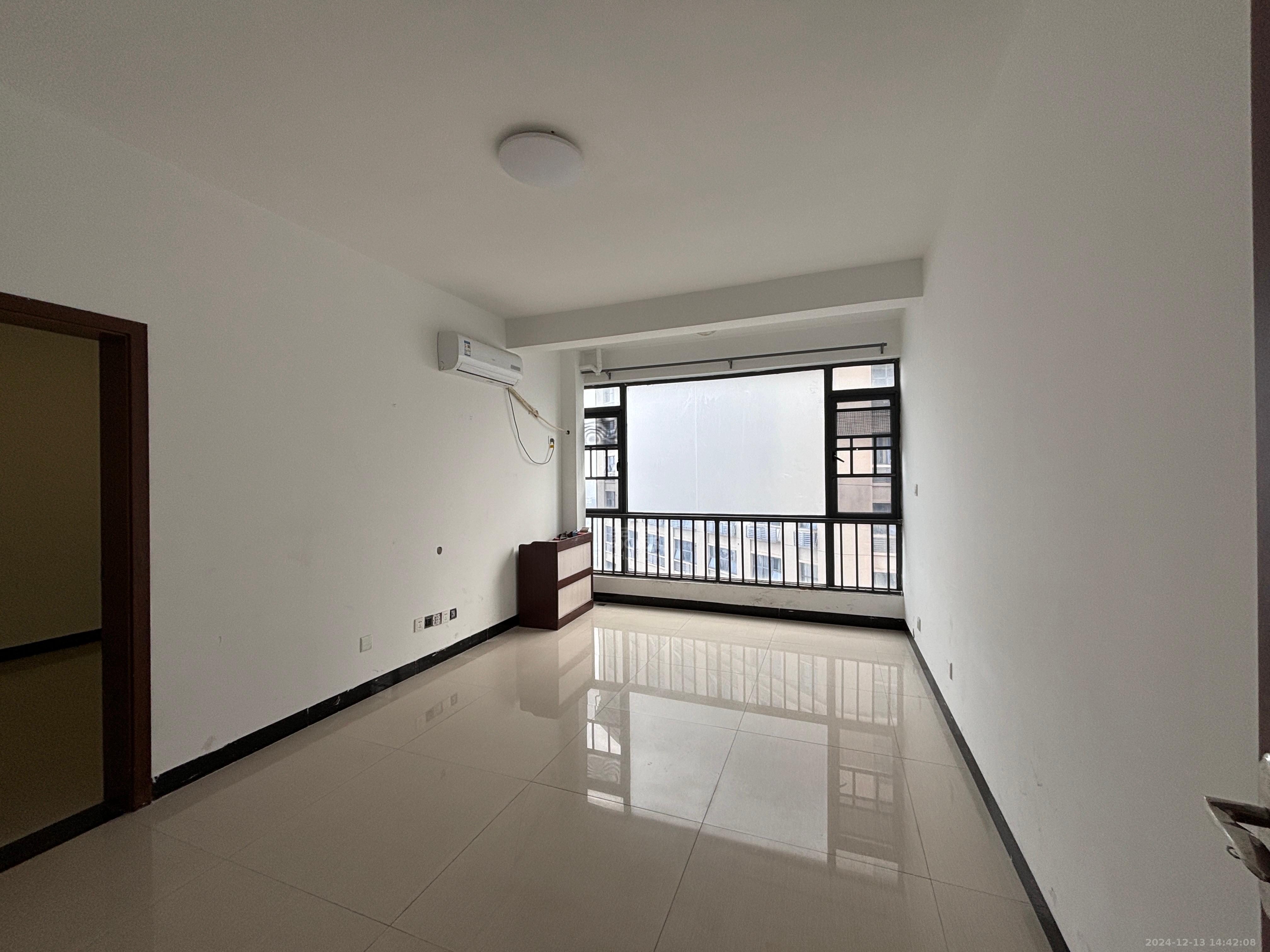 华晨御园 3室1厅1卫 1600.0元/月 华晨御园 3室1厅1卫 1600.0元/月室内图