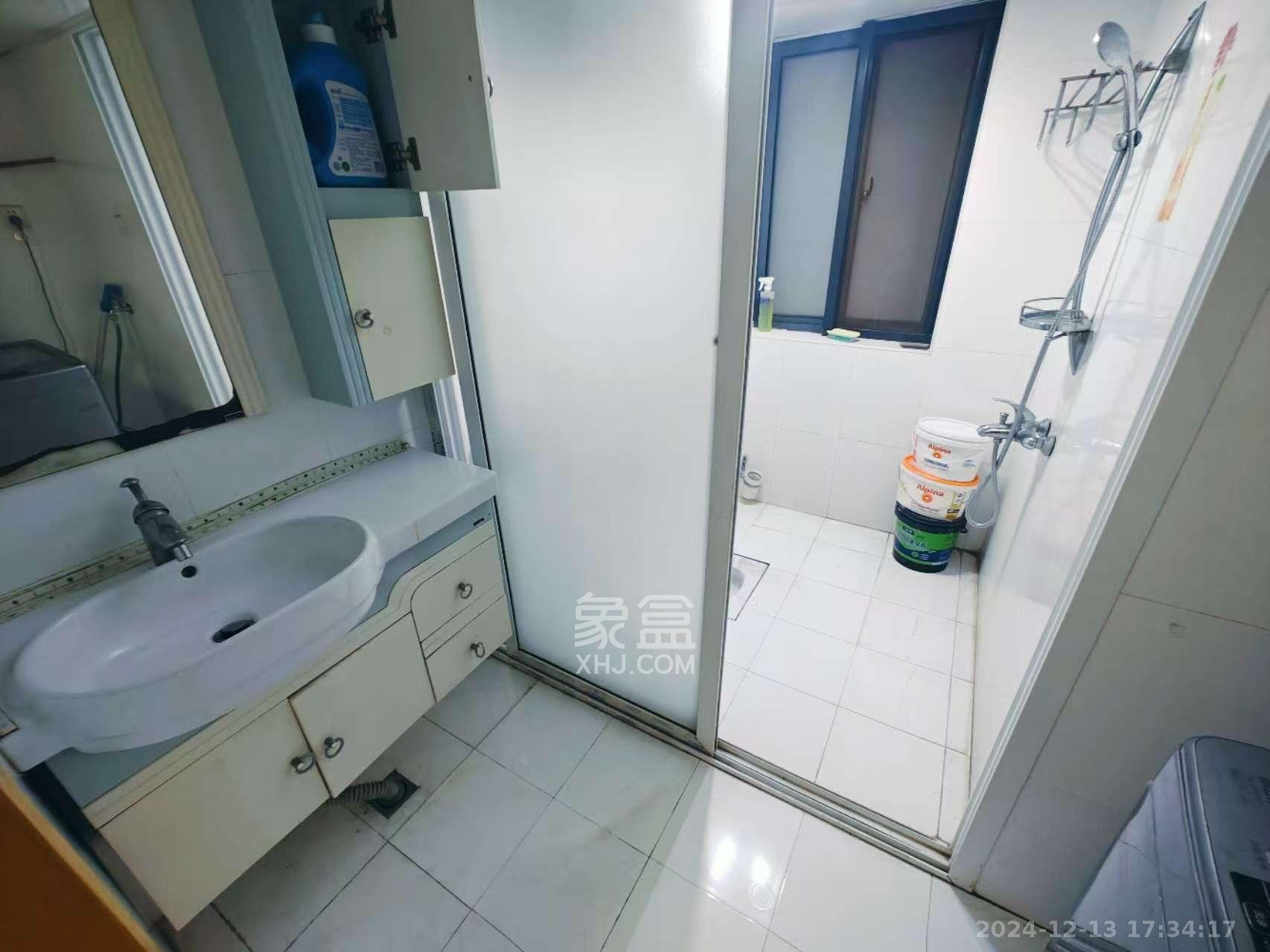 西子花苑 3室2厅2卫 2800.0元/月 西子花苑 3室2厅2卫 2800.0元/月室内图