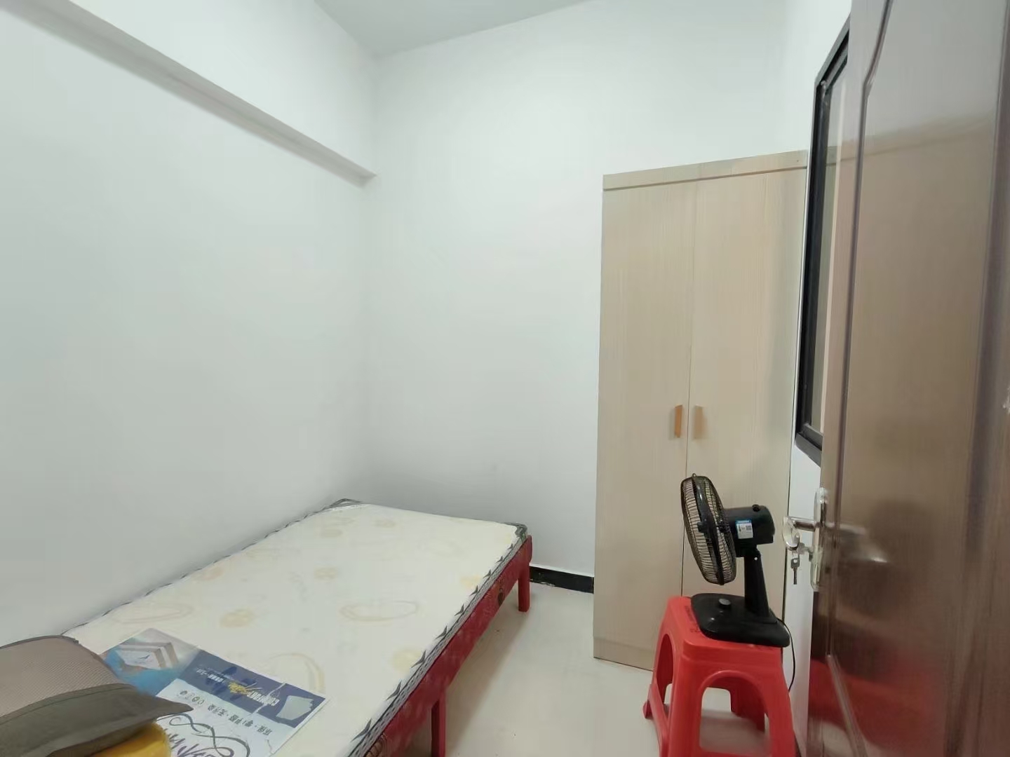 新九龙环球商业广场 2室1厅1卫 1100.0元/月 新九龙环球商业广场 2室1厅1卫 1100.0元/月室内图