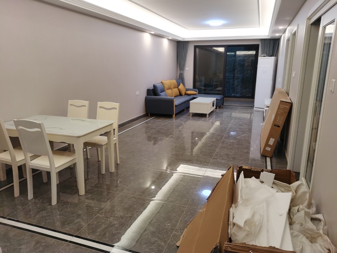 中海珑悦府  1室0厅0卫   3500.00元/月户型图