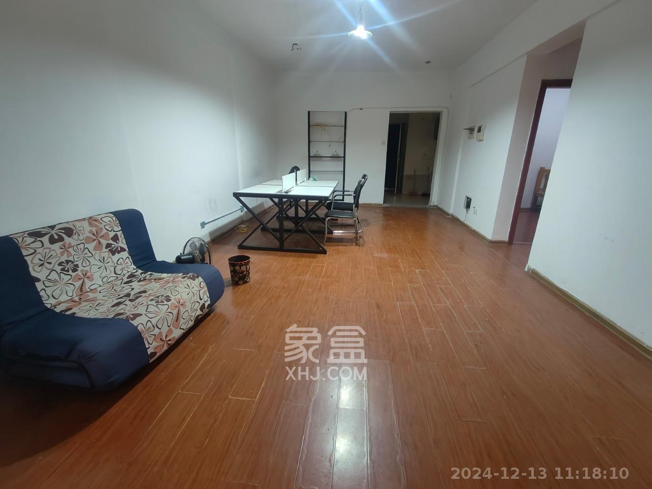 德庆水韵山城 2室1厅1卫 1600.0元/月 德庆水韵山城 2室1厅1卫 1600.0元/月室内图