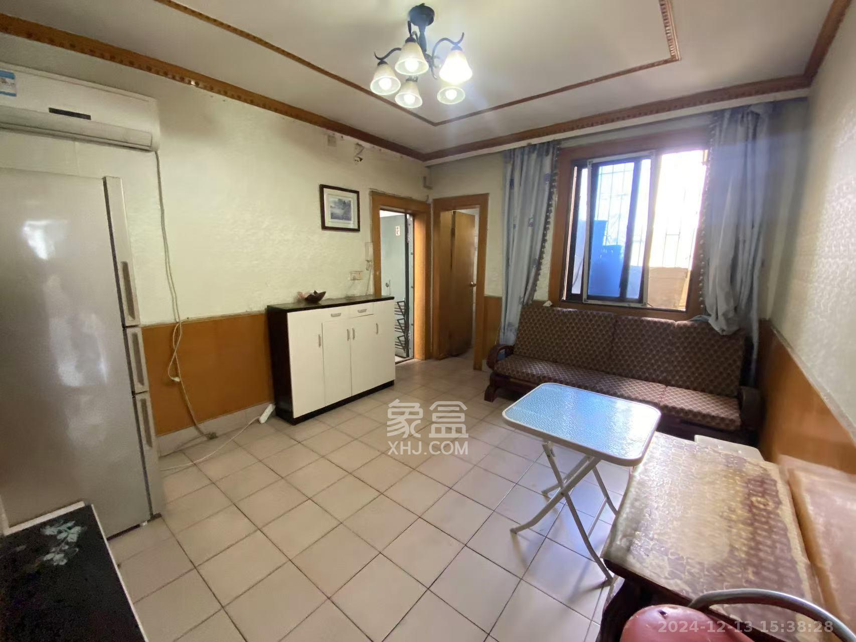 四村街社区 1室0厅0卫 1000.0元/月 四村街社区 1室0厅0卫 1000.0元/月室内图