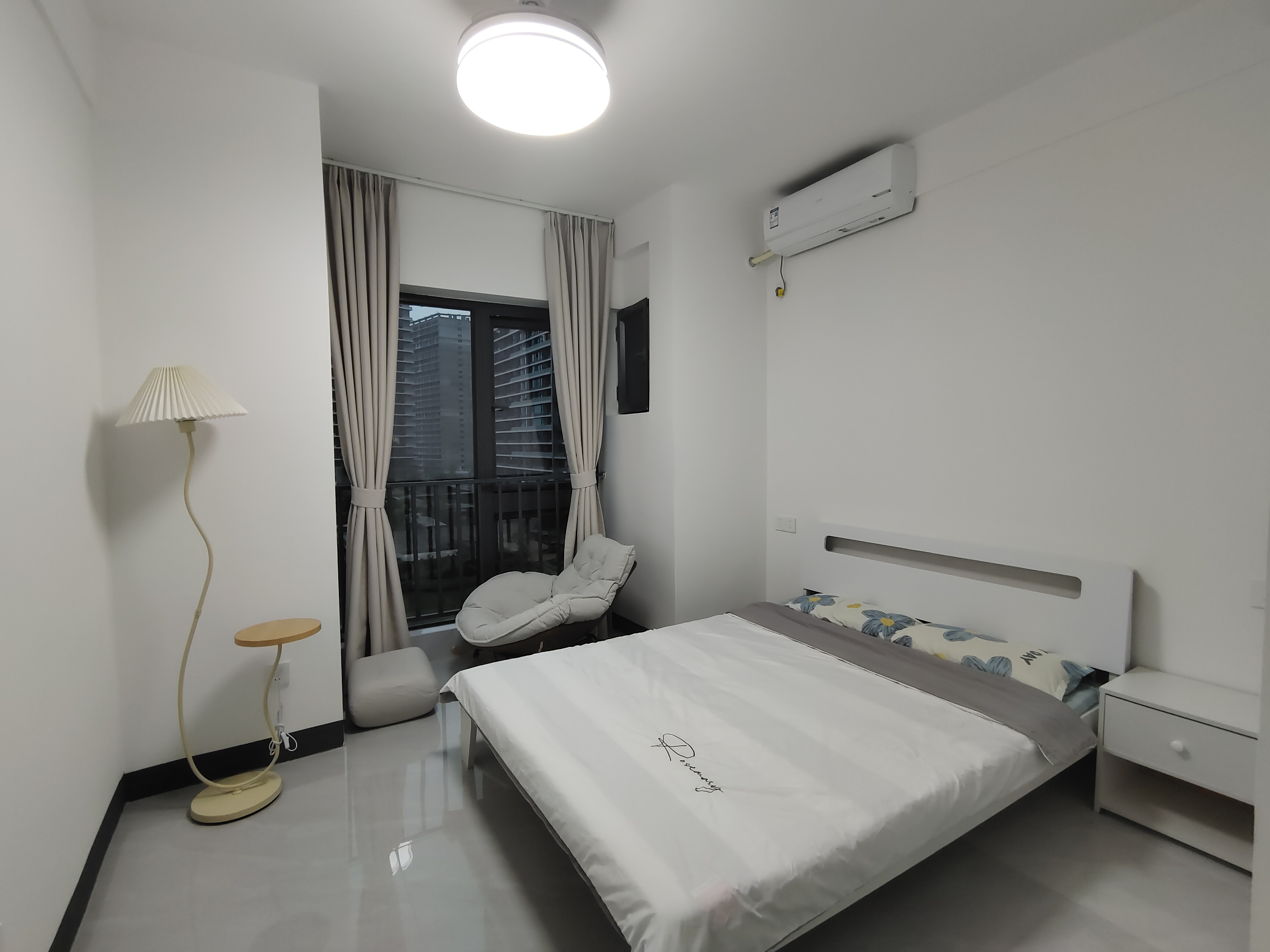 龙湖光年 1室0厅1卫 2200.0元/月 龙湖光年 1室0厅1卫 2200.0元/月室内图