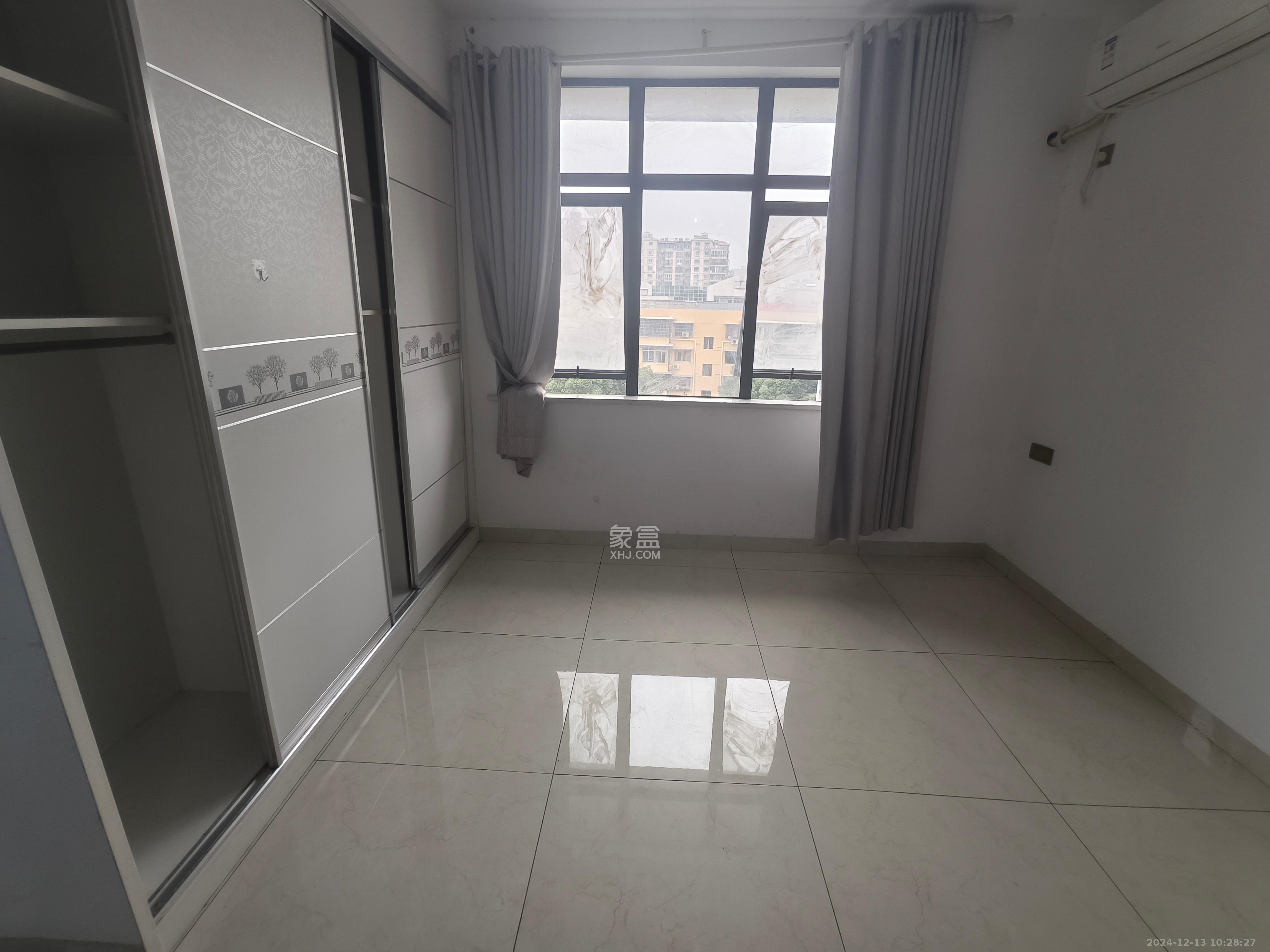 和隆花半里  1室0厅1卫    1800.0元/月 和隆花半里  1室0厅1卫    1800.0元/月室内图