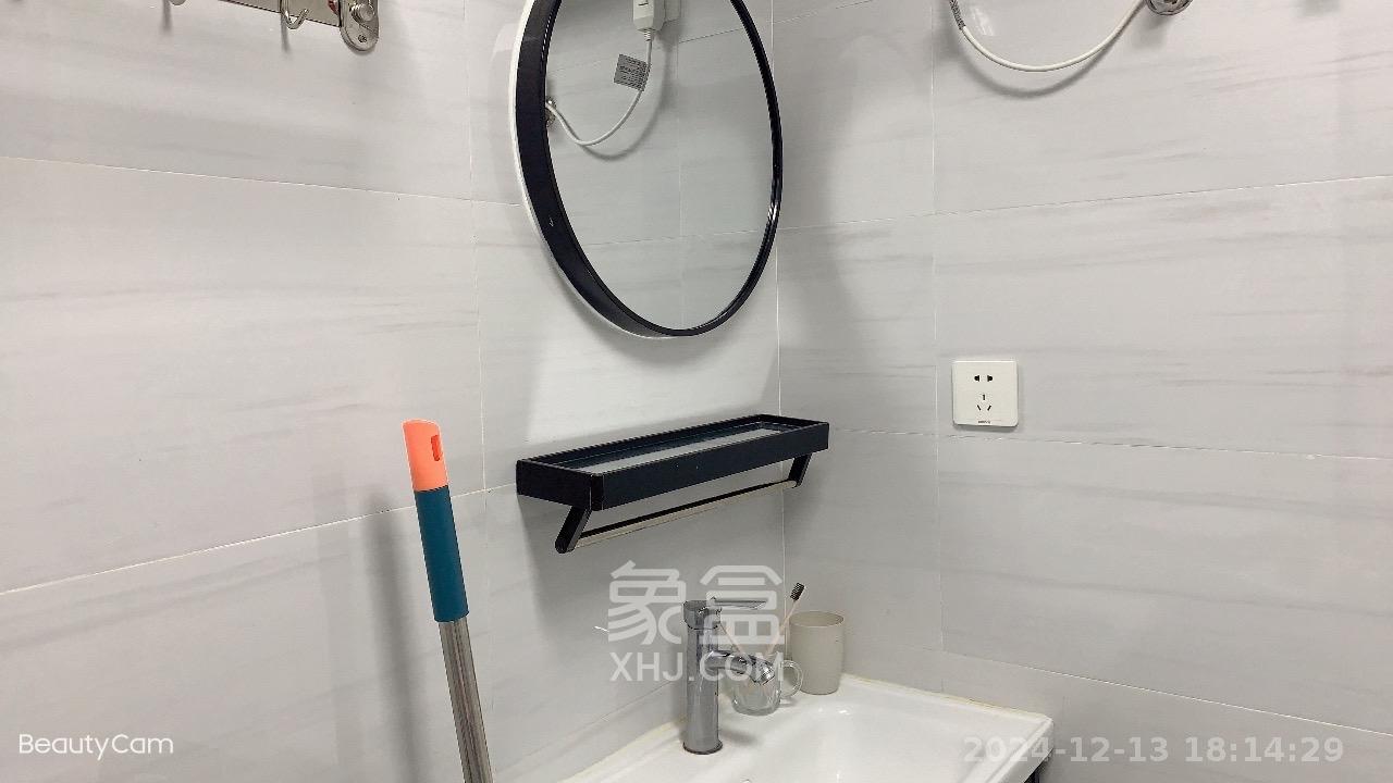 龙湖湘江星座(祺鑫星座公寓) 1室1厅1卫 1600.0元/月 龙湖湘江星座(祺鑫星座公寓) 1室1厅1卫 1600.0元/月室内图