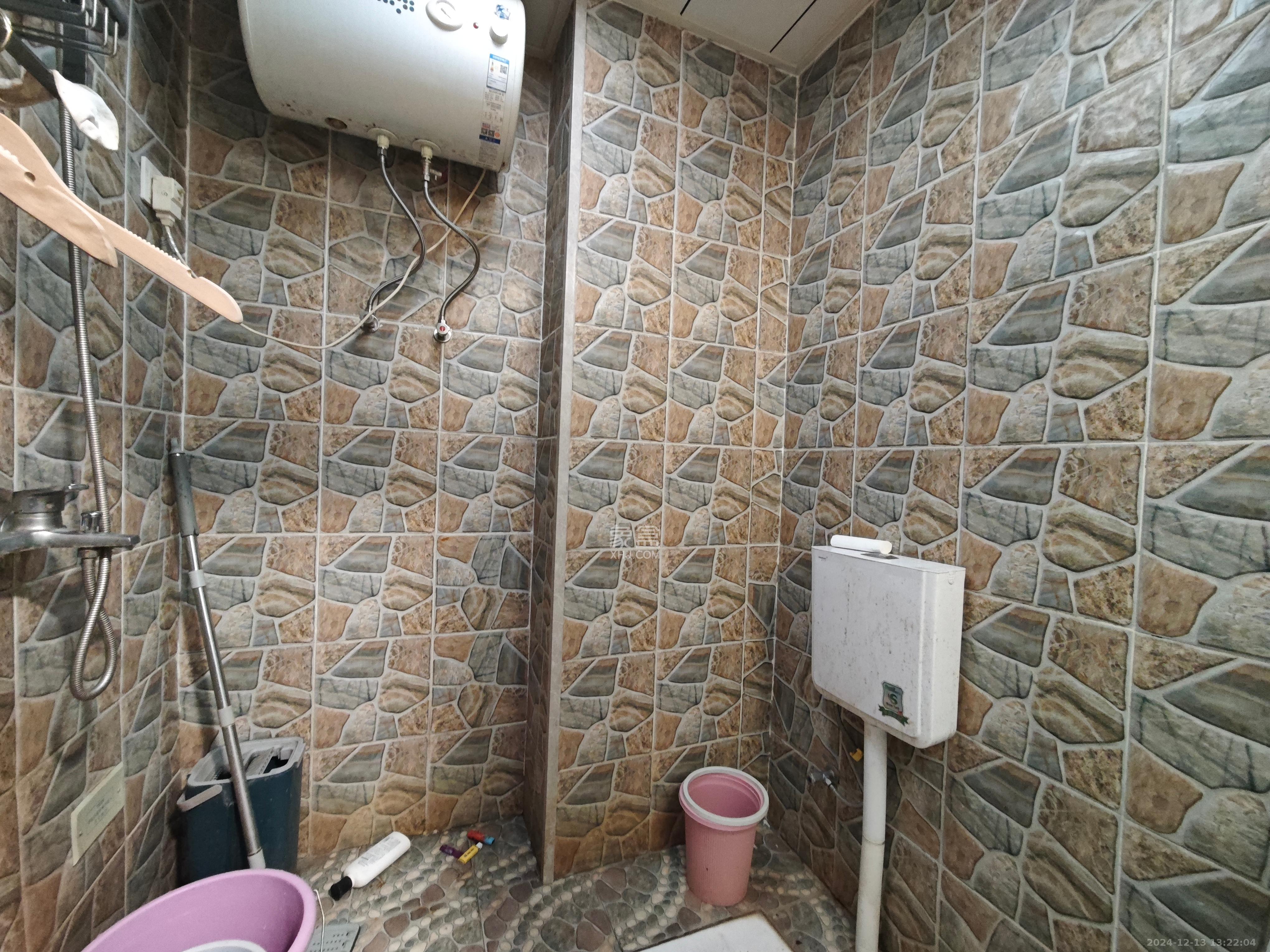 叠彩兰亭 1室1厅1卫 1200.0元/月 叠彩兰亭 1室1厅1卫 1200.0元/月室内图