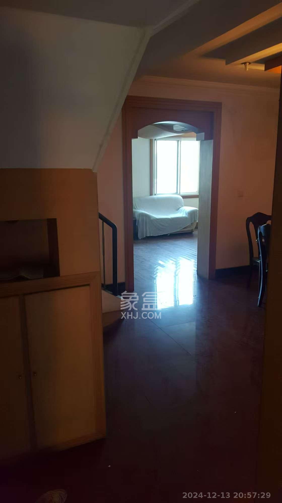 涂家冲社区(涂新小区、农商银行宿舍) 3室3厅2卫 2600.0元/月 涂家冲社区(涂新小区、农商银行宿舍) 3室3厅2卫 2600.0元/月室内图