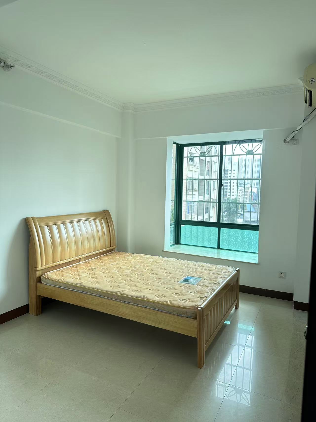 侨盛花园 3室2厅2卫 159.0万 侨盛花园 3室2厅2卫 159.0万客厅