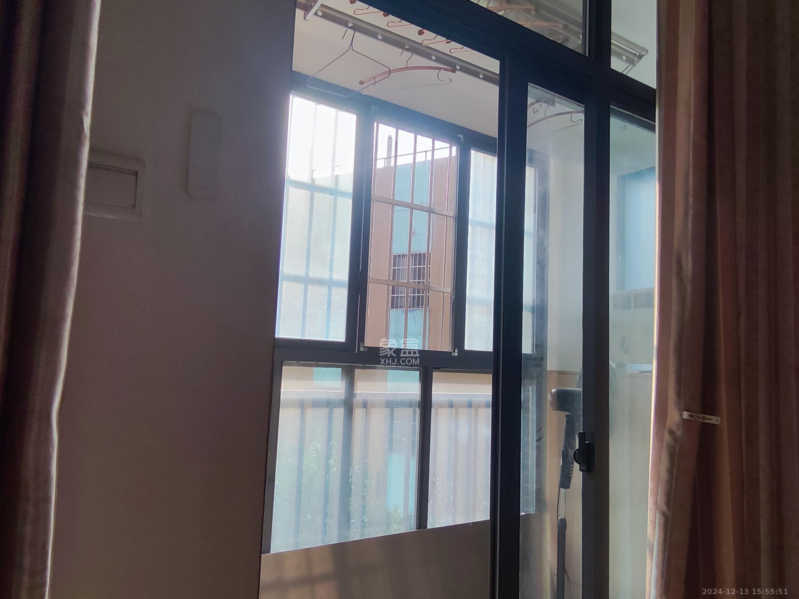 山水嘉园 3室1厅1卫 2200.0元/月 山水嘉园 3室1厅1卫 2200.0元/月室内图