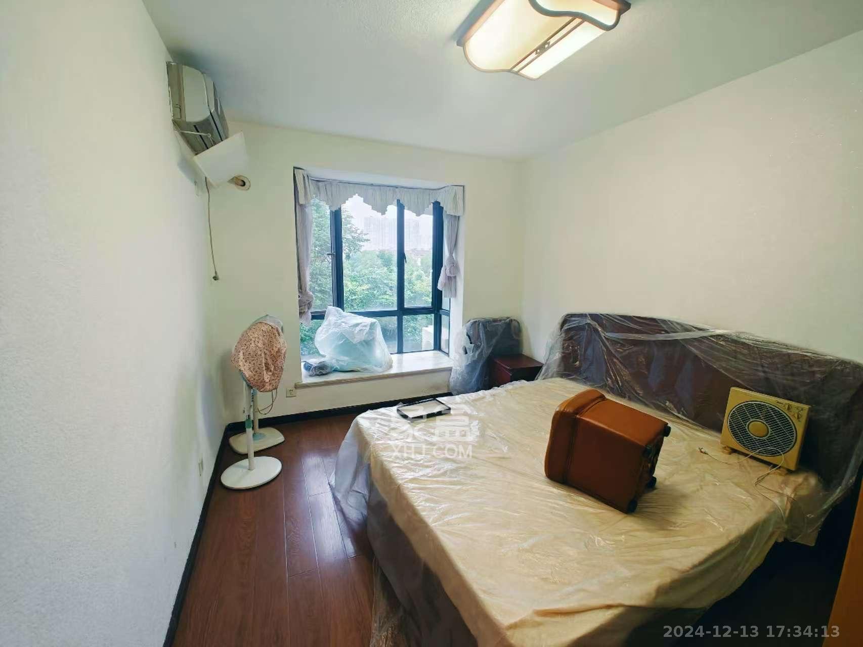 西子花苑 3室2厅2卫 2800.0元/月 西子花苑 3室2厅2卫 2800.0元/月室内图