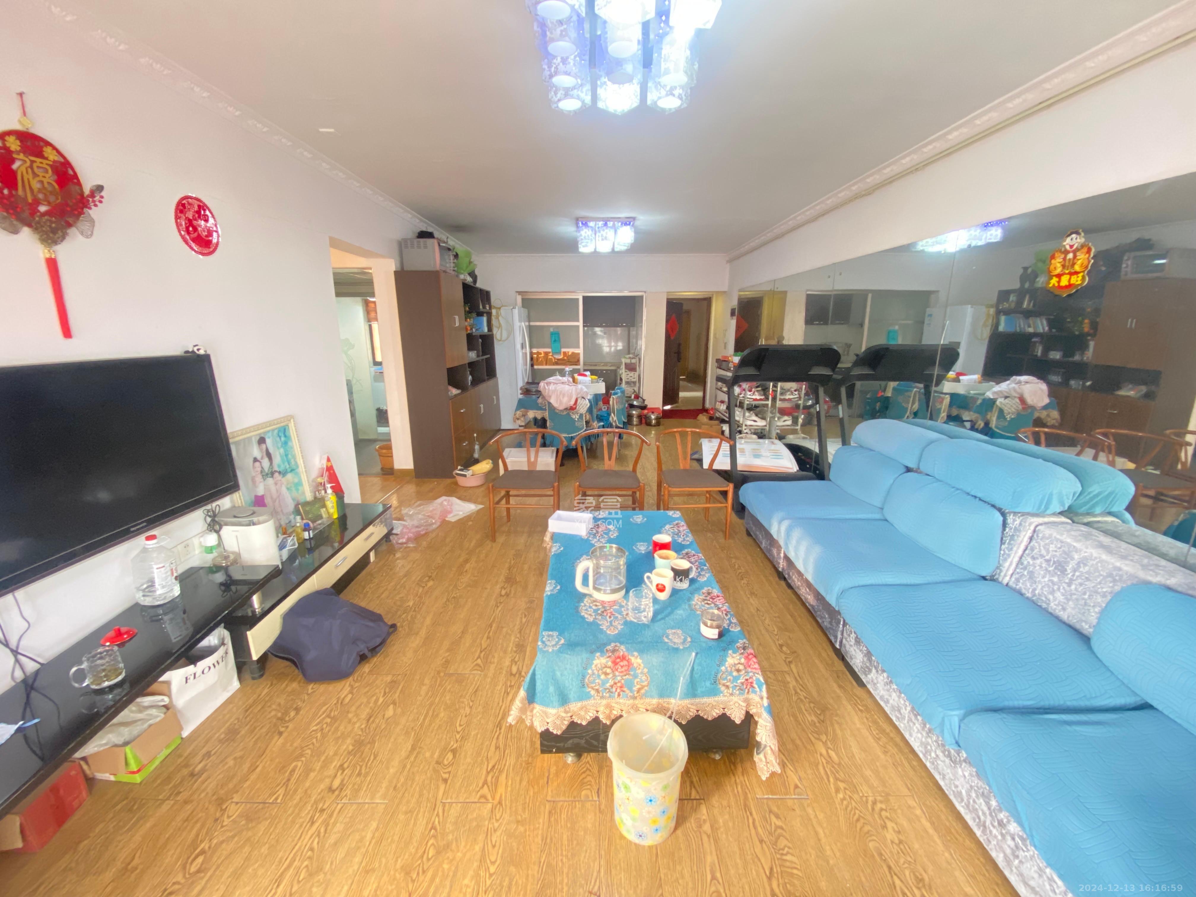 诚兴园  3室2厅2卫    2600.0元/月室内图
