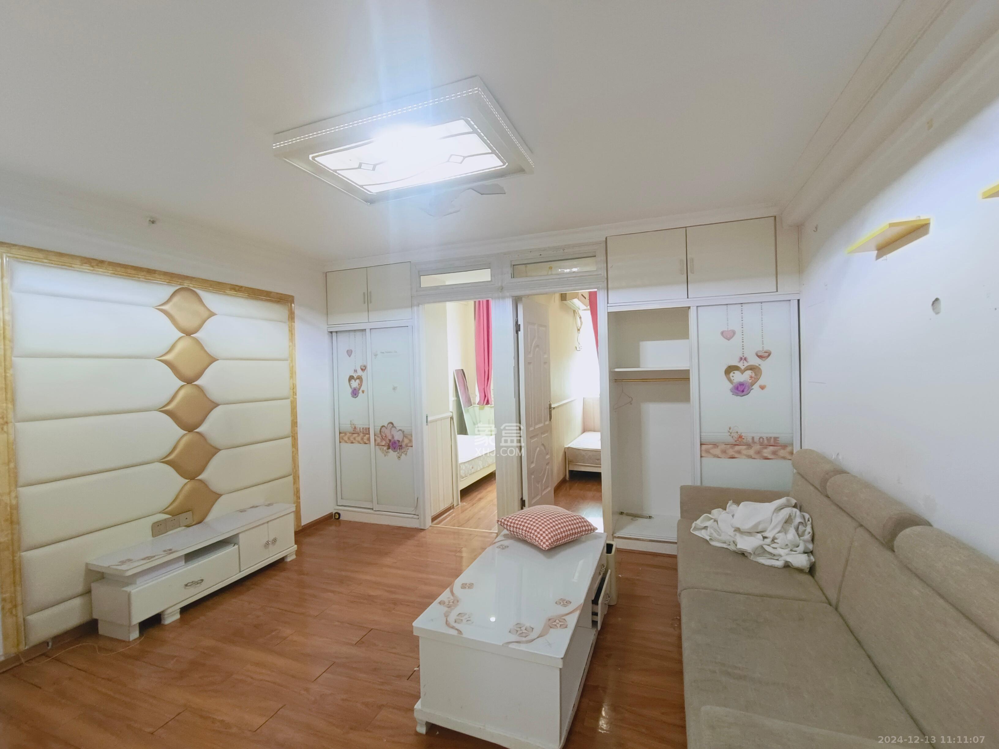 上城星座 1室1厅1卫 2000.0元/月 上城星座 1室1厅1卫 2000.0元/月室内图