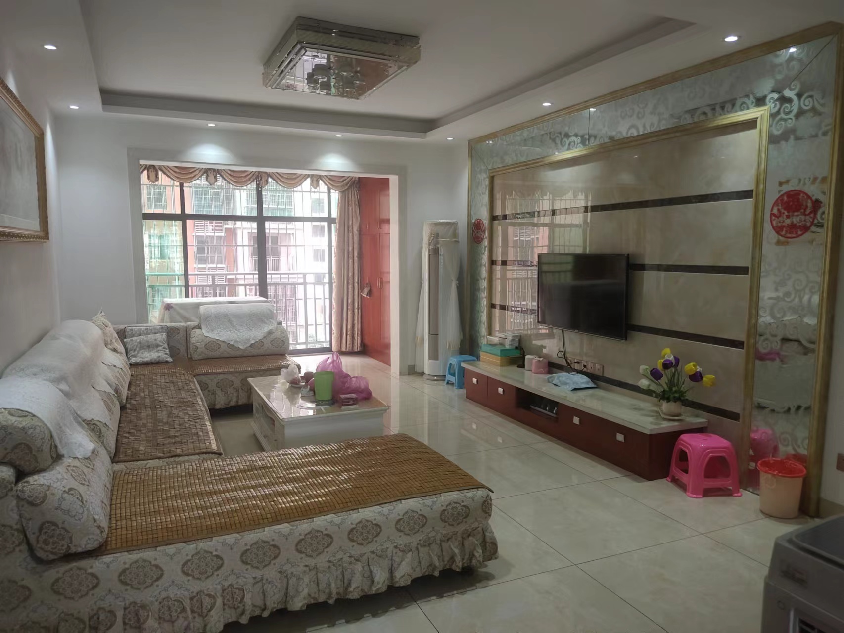 银源春天  3室2厅2卫    2000.0元/月 银源春天  3室2厅2卫    2000.0元/月室内图