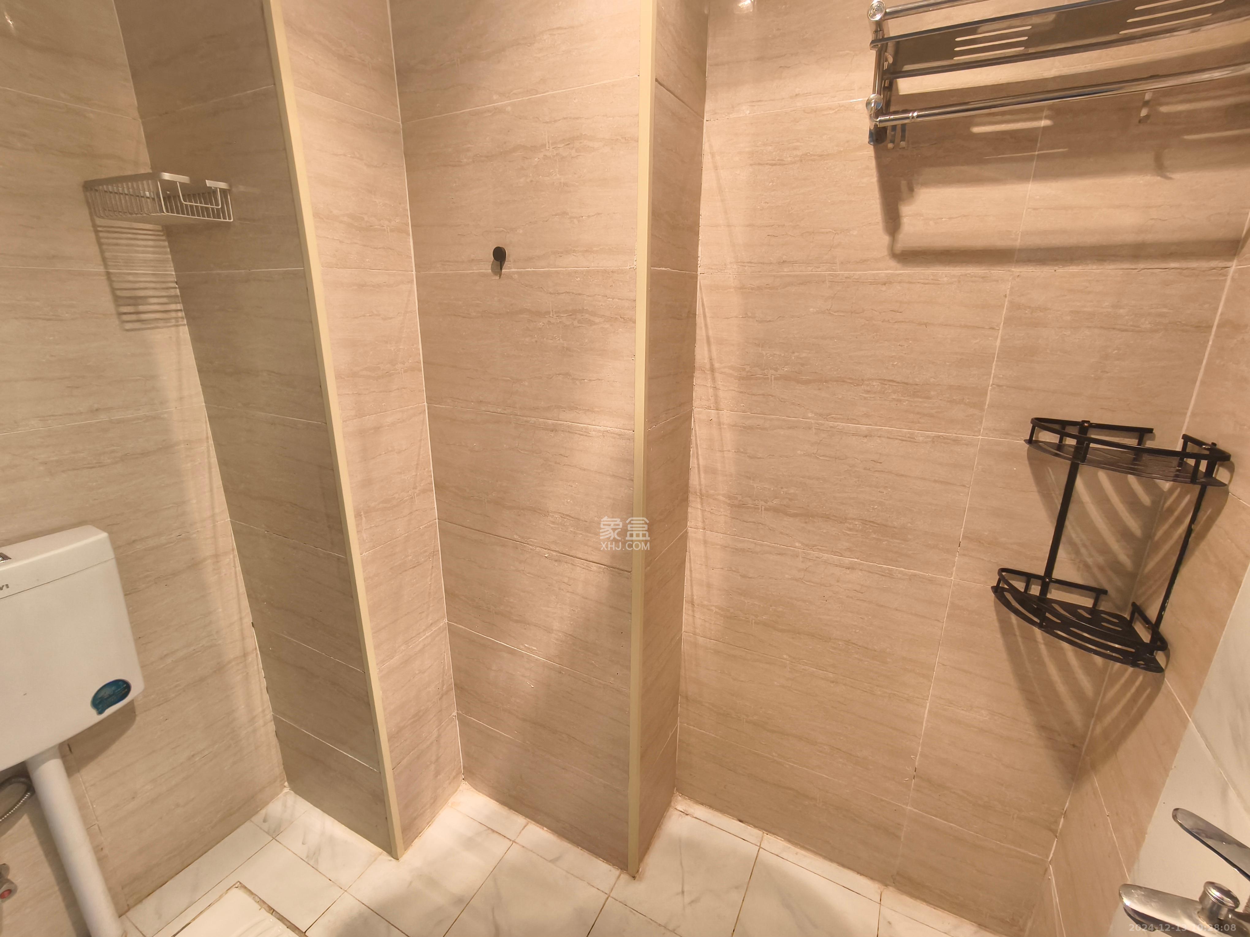 和隆花半里  1室0厅1卫    1800.0元/月 和隆花半里  1室0厅1卫    1800.0元/月室内图