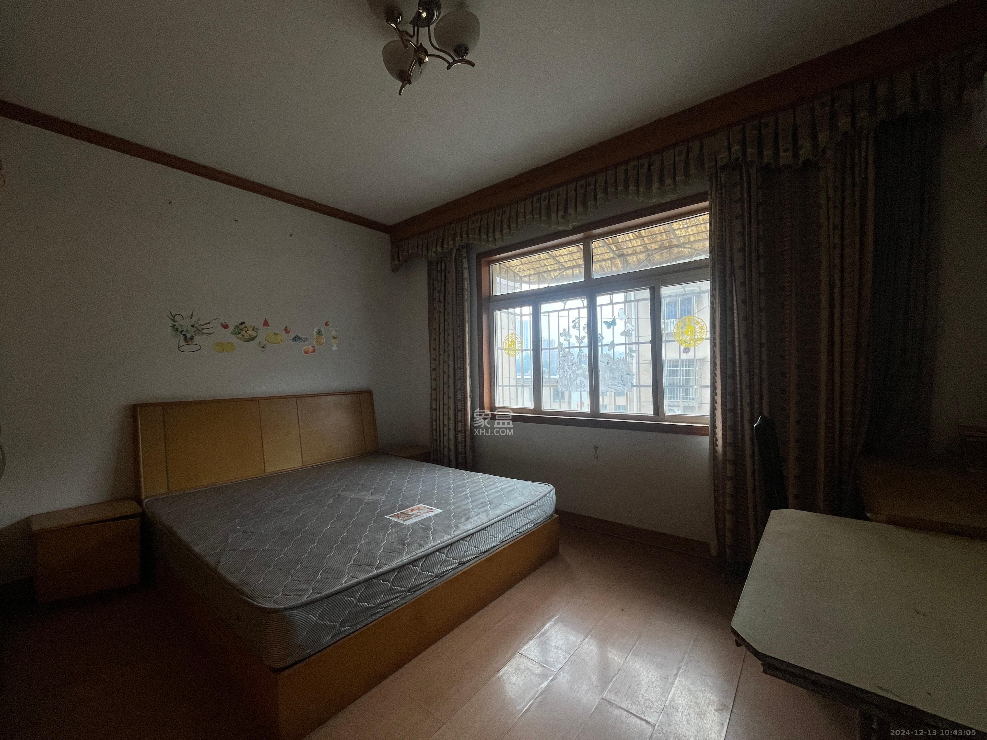 自然小区  3室2厅1卫   1800.00元/月室内图