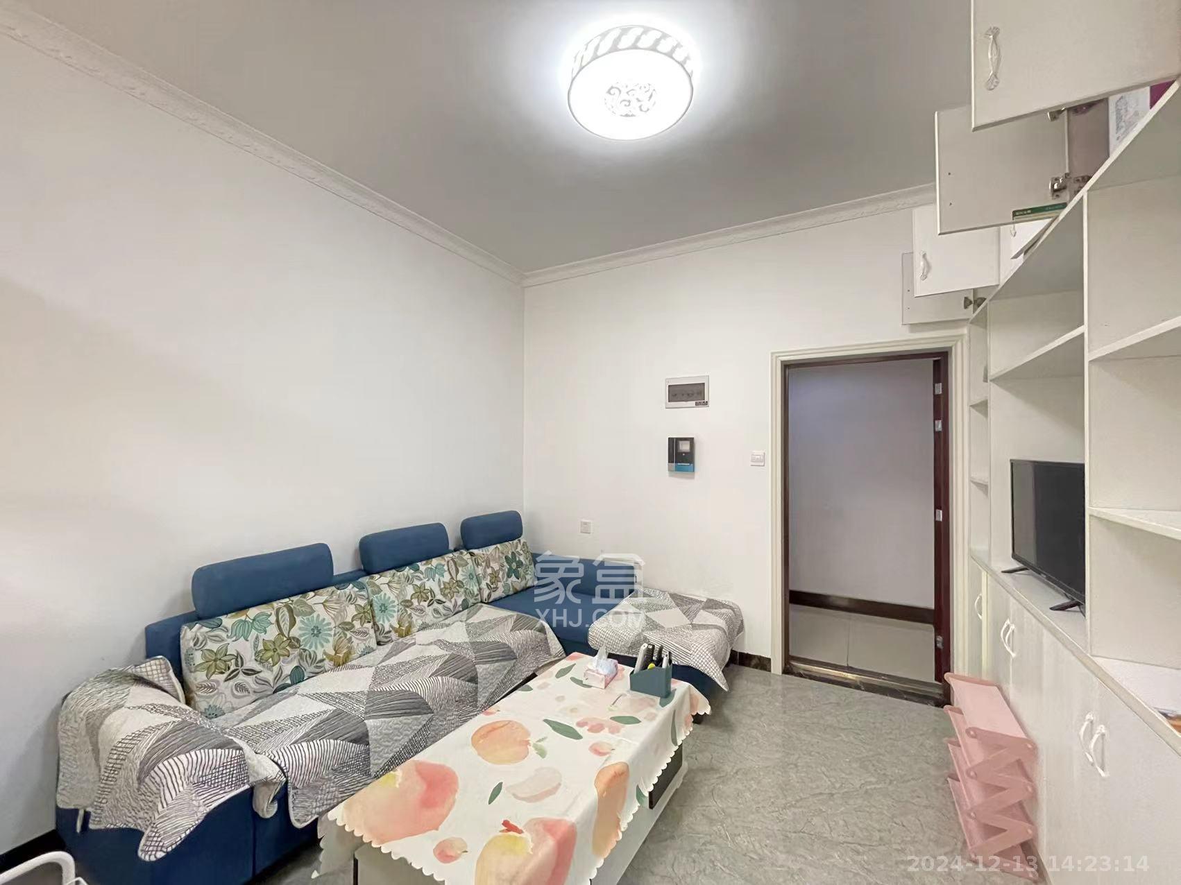 东岸城邦  1室1厅1卫   1900.00元/月室内图