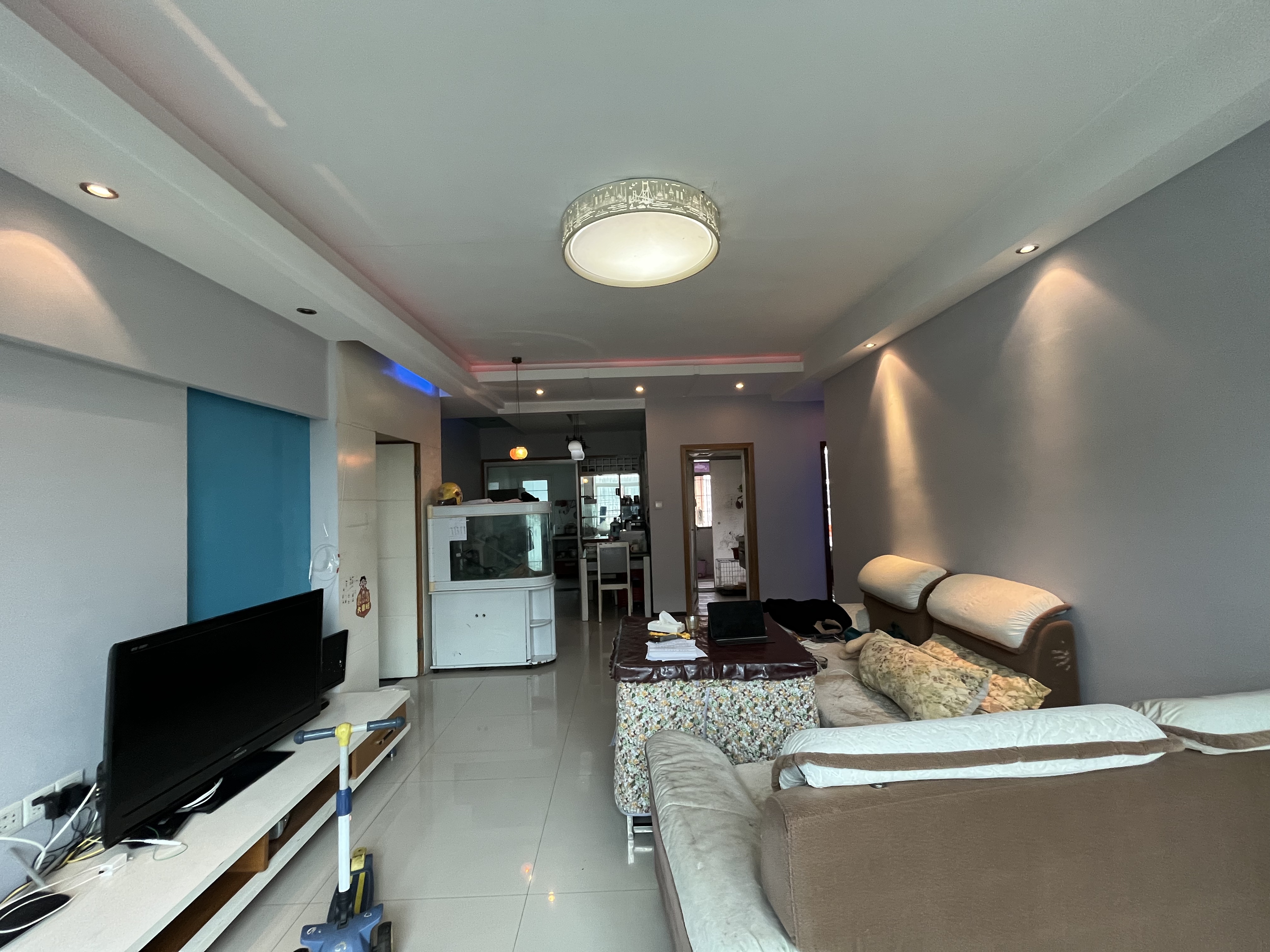 加州阳光小区(吉星阳光) 3室3厅2卫 40.0万 加州阳光小区(吉星阳光) 3室3厅2卫 40.0万客厅