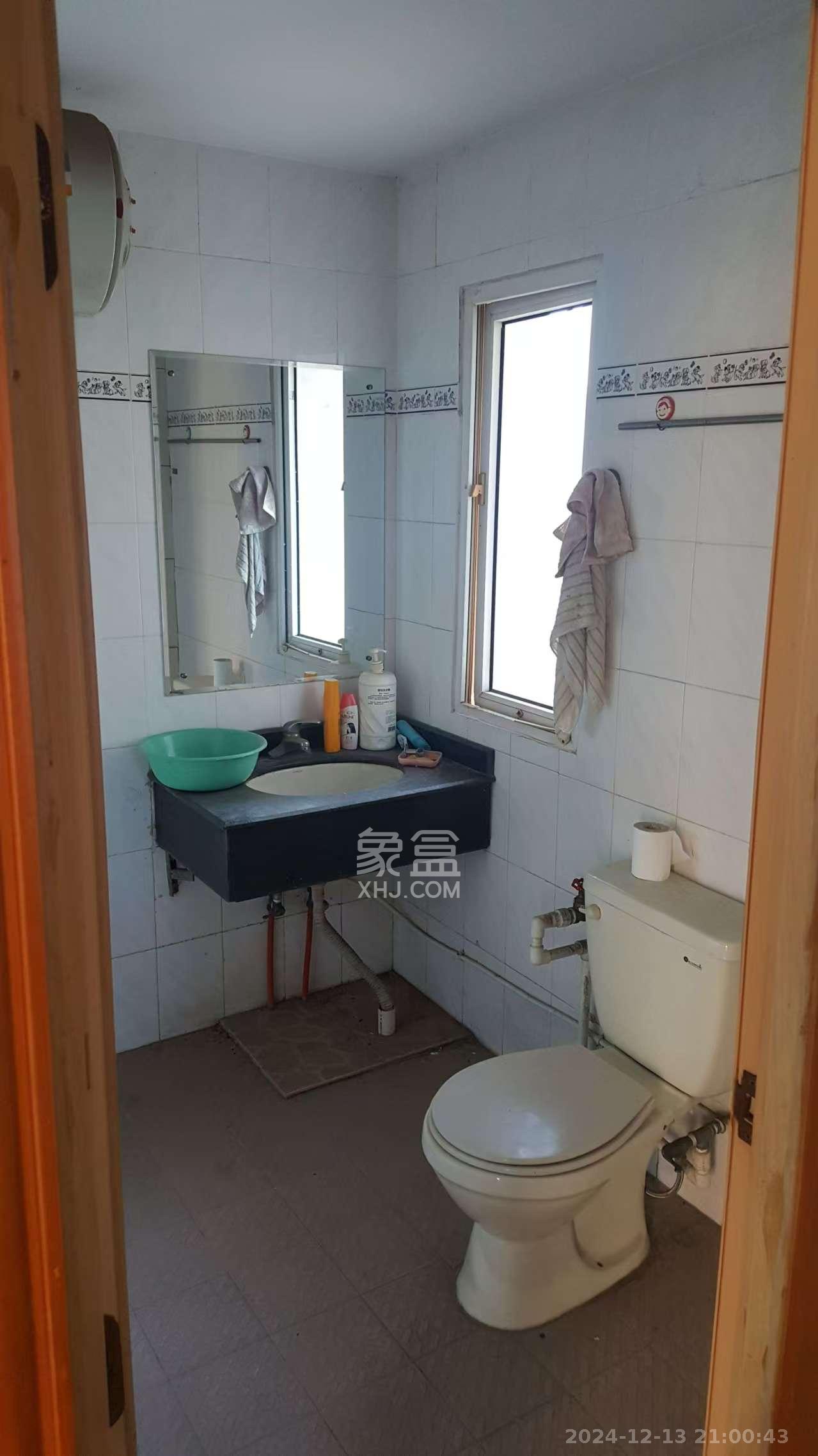 涂家冲社区(涂新小区、农商银行宿舍) 3室3厅2卫 2600.0元/月 涂家冲社区(涂新小区、农商银行宿舍) 3室3厅2卫 2600.0元/月室内图