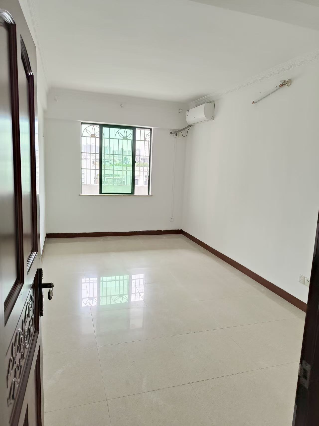 侨盛花园 3室2厅2卫 159.0万 侨盛花园 3室2厅2卫 159.0万客厅