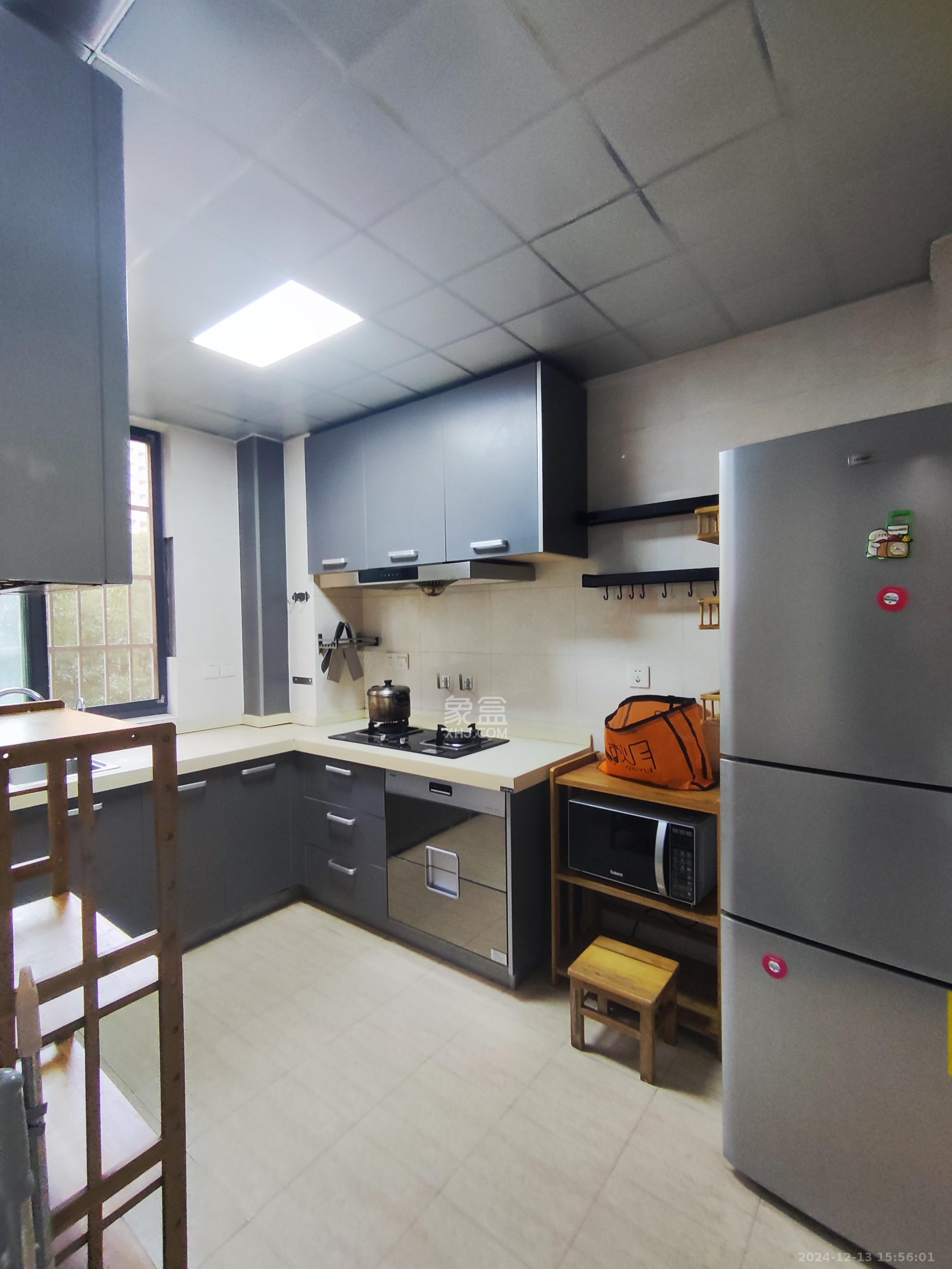 山水嘉园 3室1厅1卫 2200.0元/月 山水嘉园 3室1厅1卫 2200.0元/月室内图