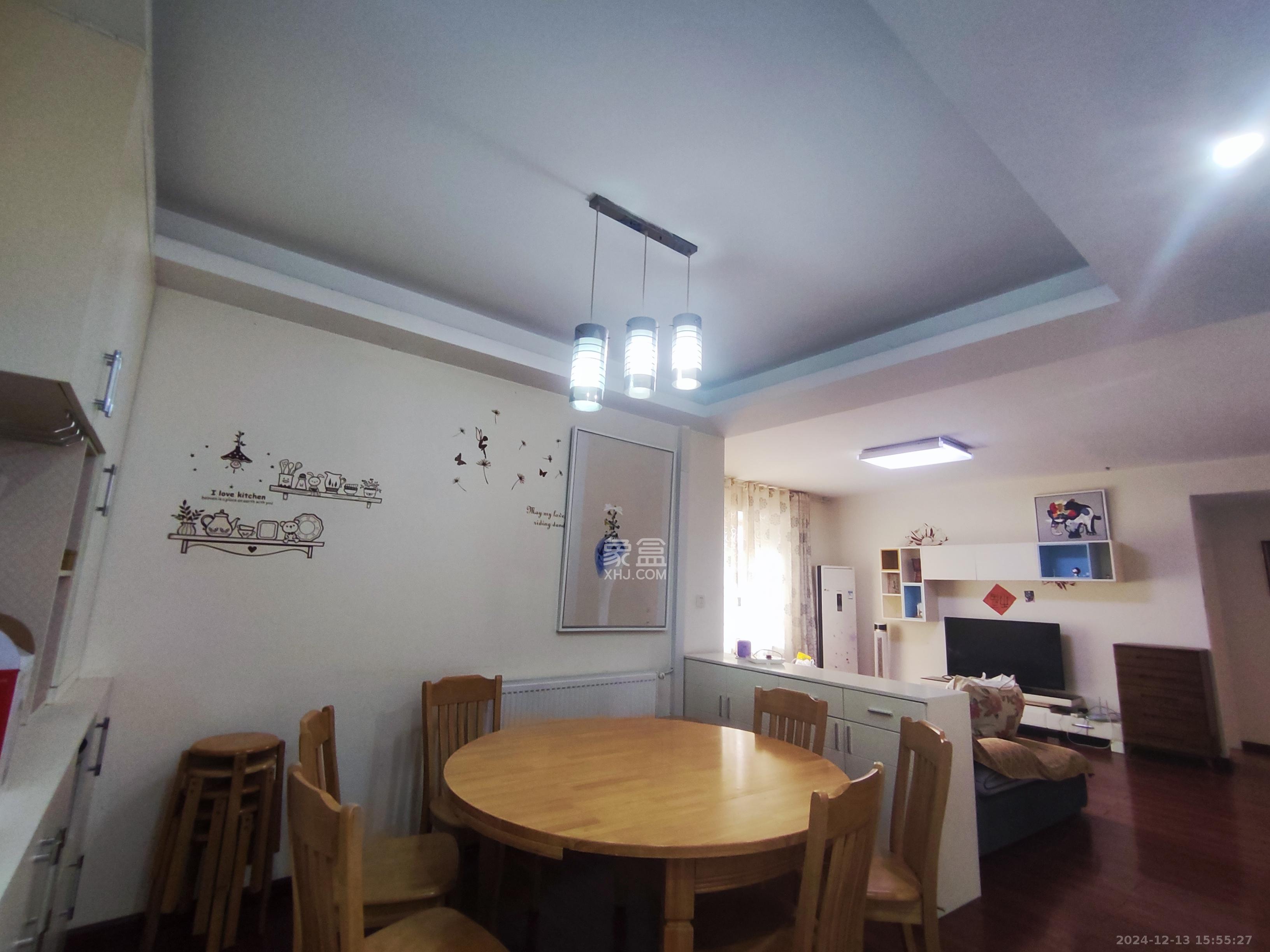 山水嘉园 3室1厅1卫 2200.0元/月 山水嘉园 3室1厅1卫 2200.0元/月室内图