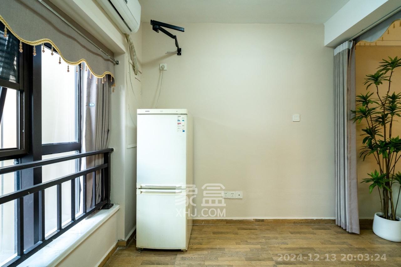 大财门公寓 1室1厅1卫 2500.0元/月 大财门公寓 1室1厅1卫 2500.0元/月室内图