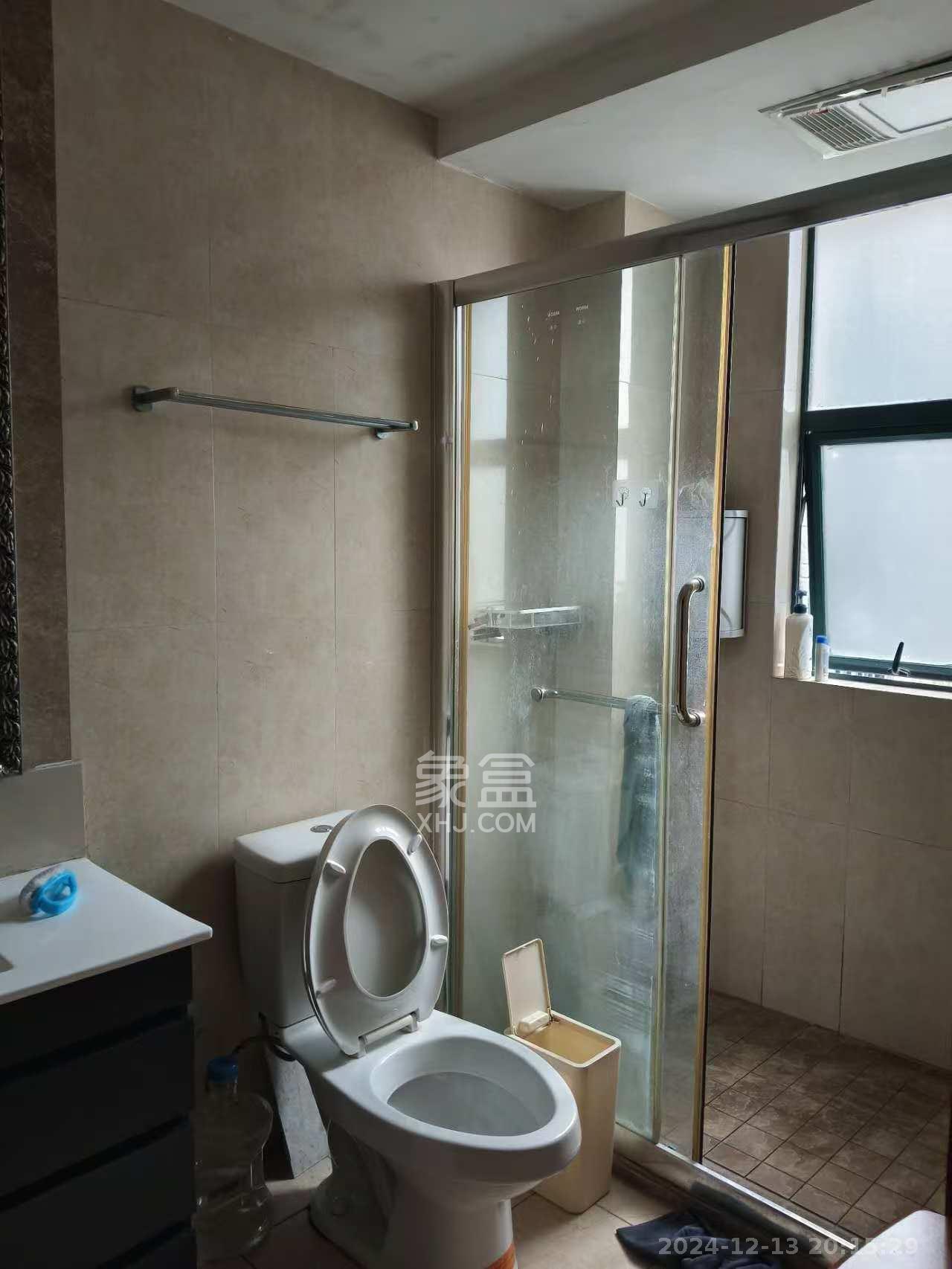 富基世纪公园  3室2厅2卫   1700.00元/月室内图