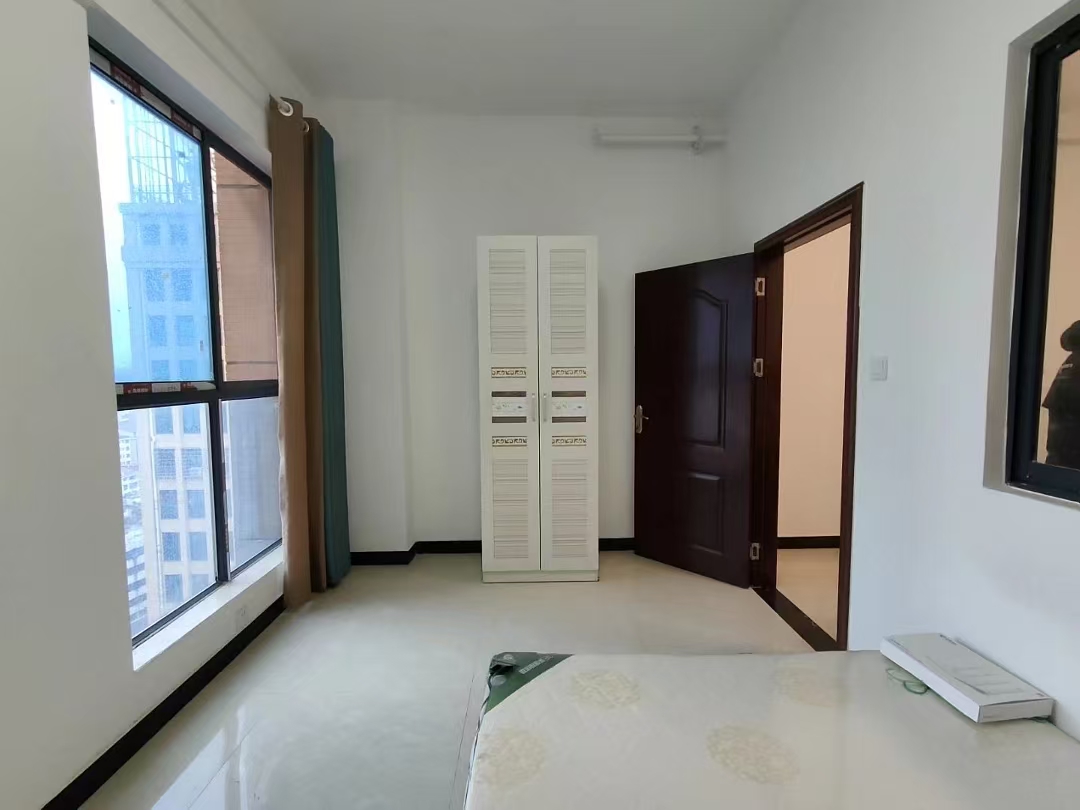 新九龙环球商业广场  2室1厅1卫    1100.0元/月室内图