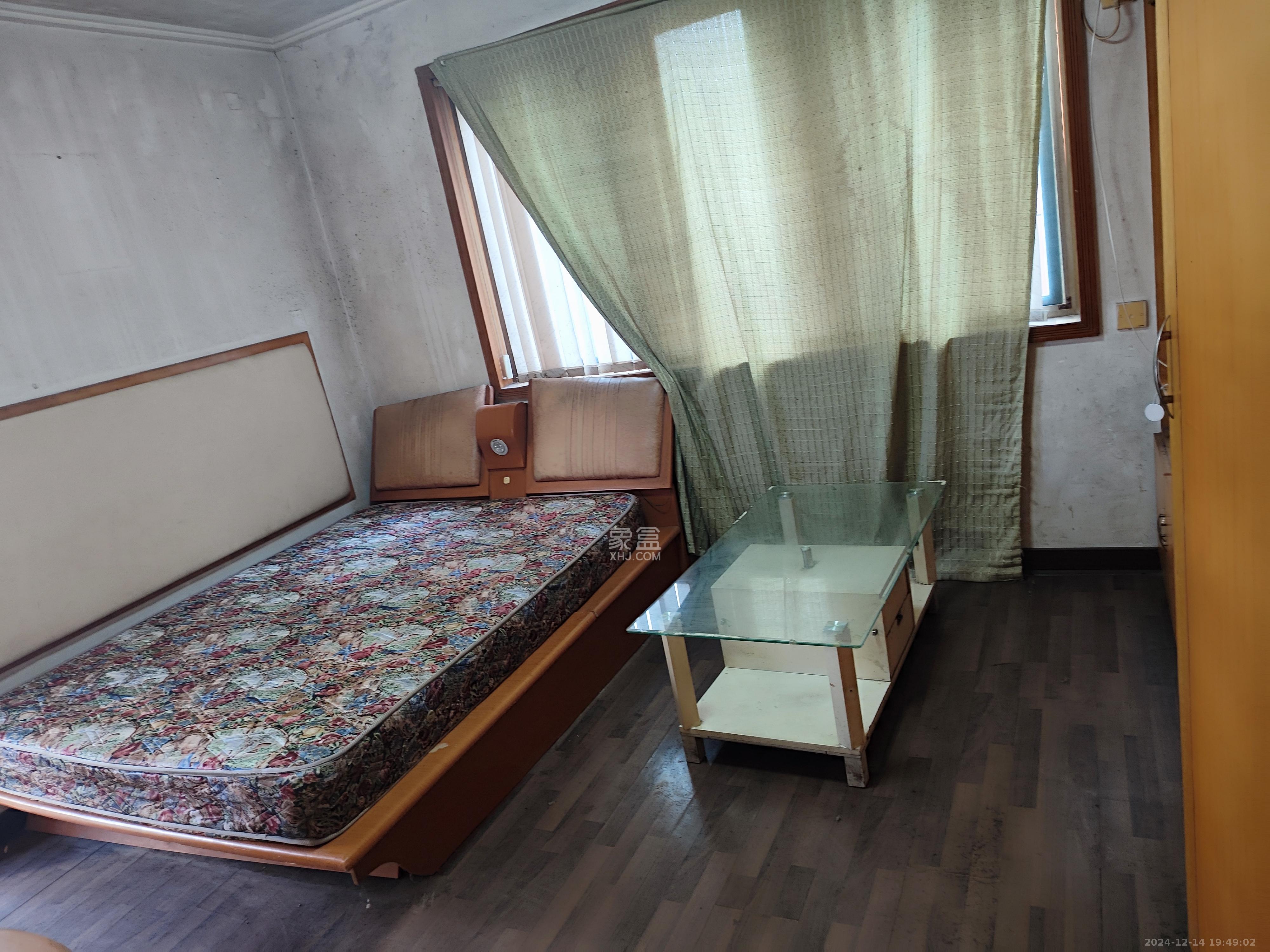 阳明山庄 1室2厅2卫 2200.0元/月 阳明山庄 1室2厅2卫 2200.0元/月室内图