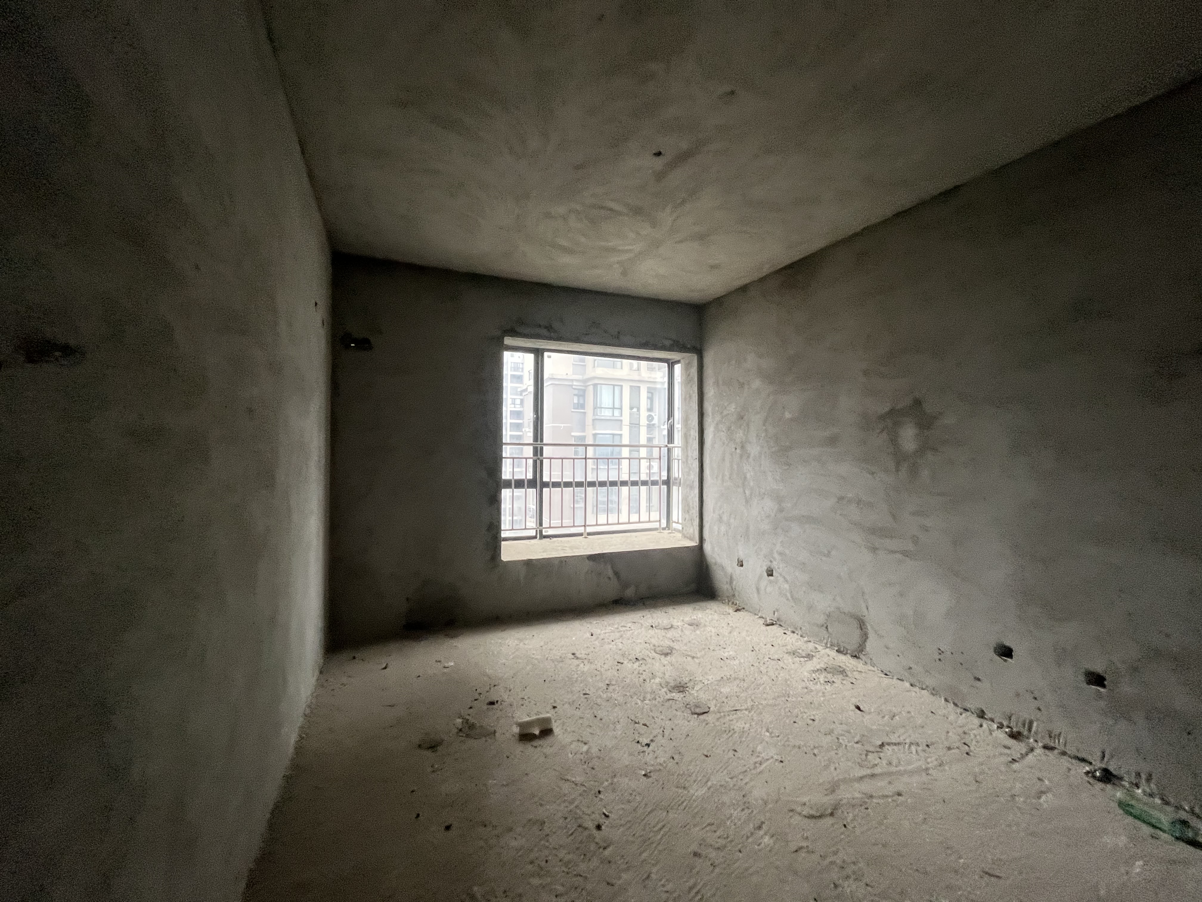 五源河公寓A区  1室0厅0卫    148.0万 五源河公寓A区  1室0厅0卫    148.0万客厅