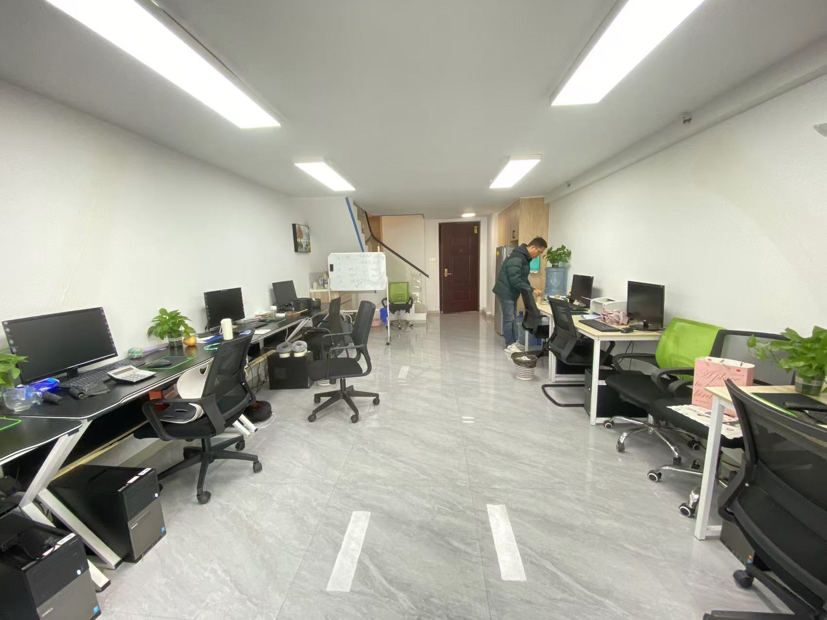 启迪协信中心  2室2厅1卫   3100.00元/月室内图