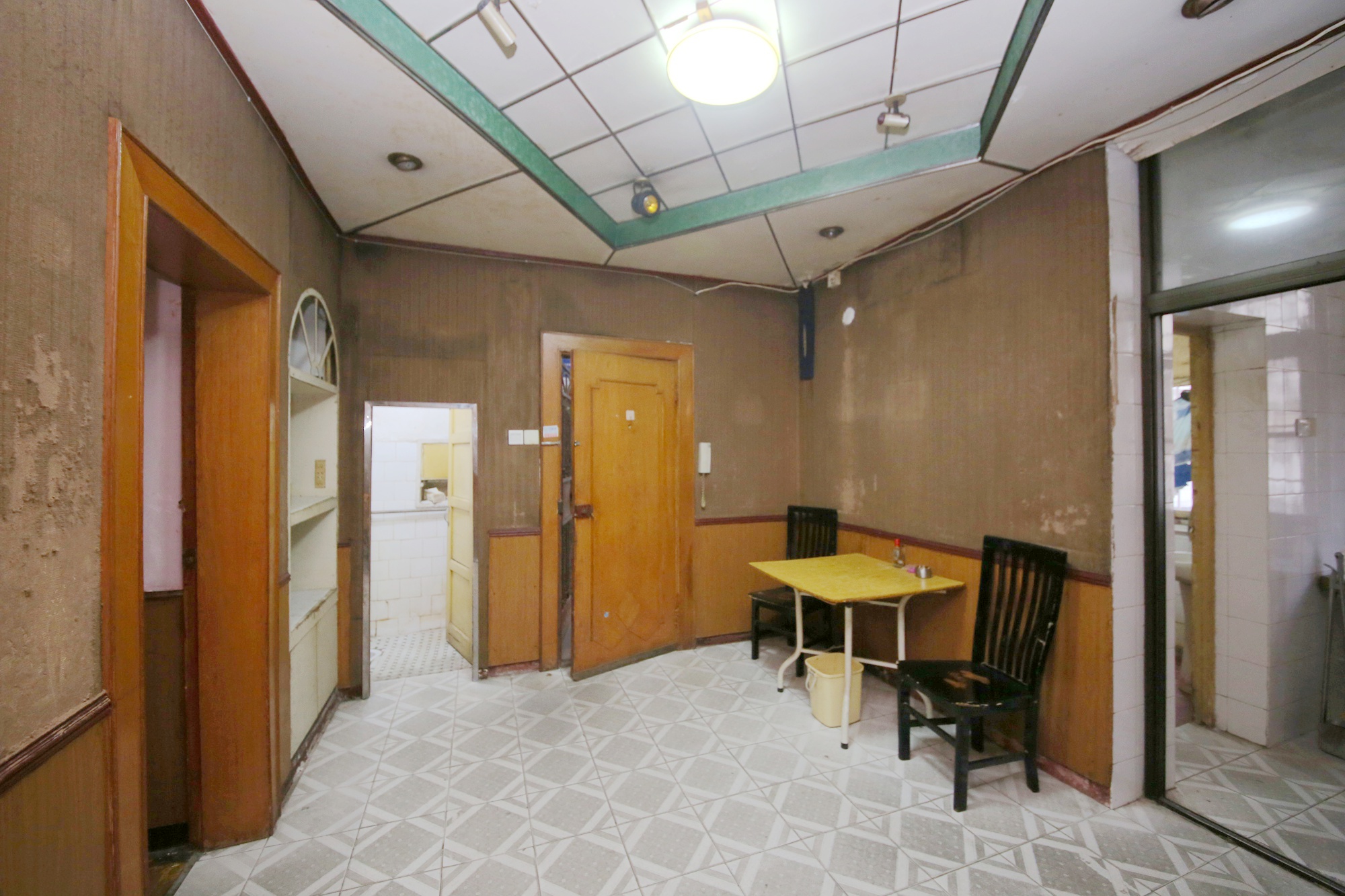人民新村  1室1厅1卫   58.00万客厅