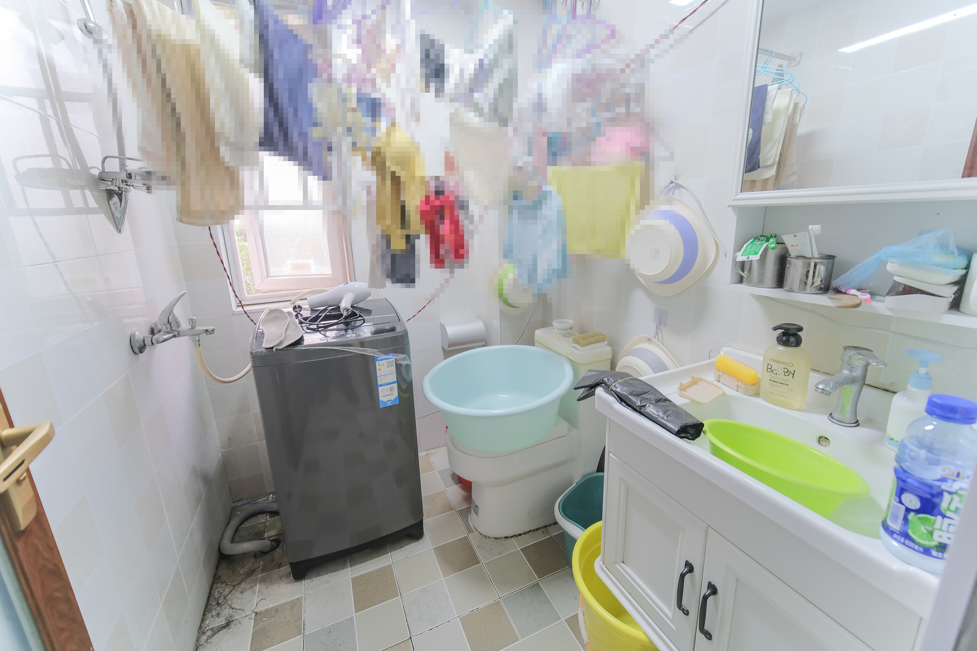 荣盛花语城 4室2厅2卫 109.8万 荣盛花语城 4室2厅2卫 109.8万卫生间