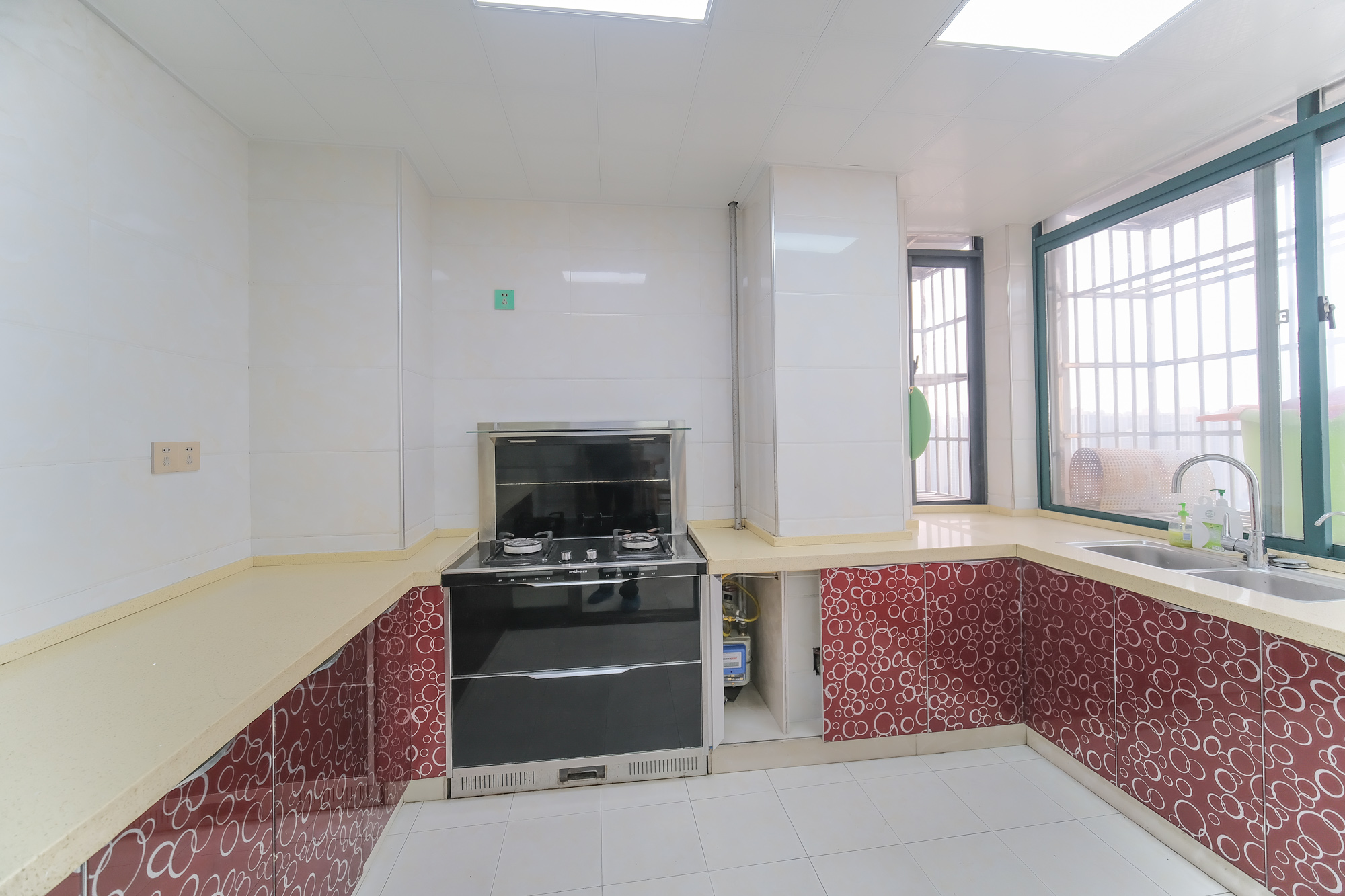 圆梦完美生活 4室2厅2卫 82.0万 圆梦完美生活 4室2厅2卫 82.0万厨房