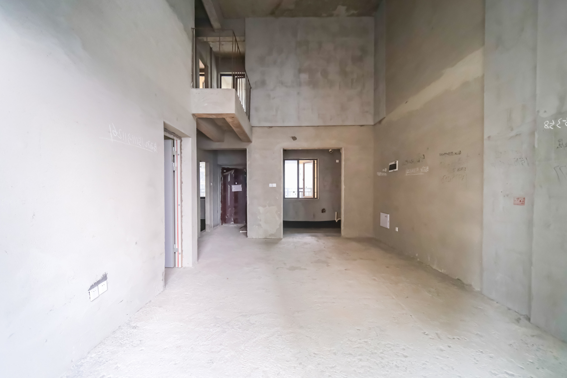 永宏万家里 3室2厅2卫 79.8万 永宏万家里 3室2厅2卫 79.8万客厅