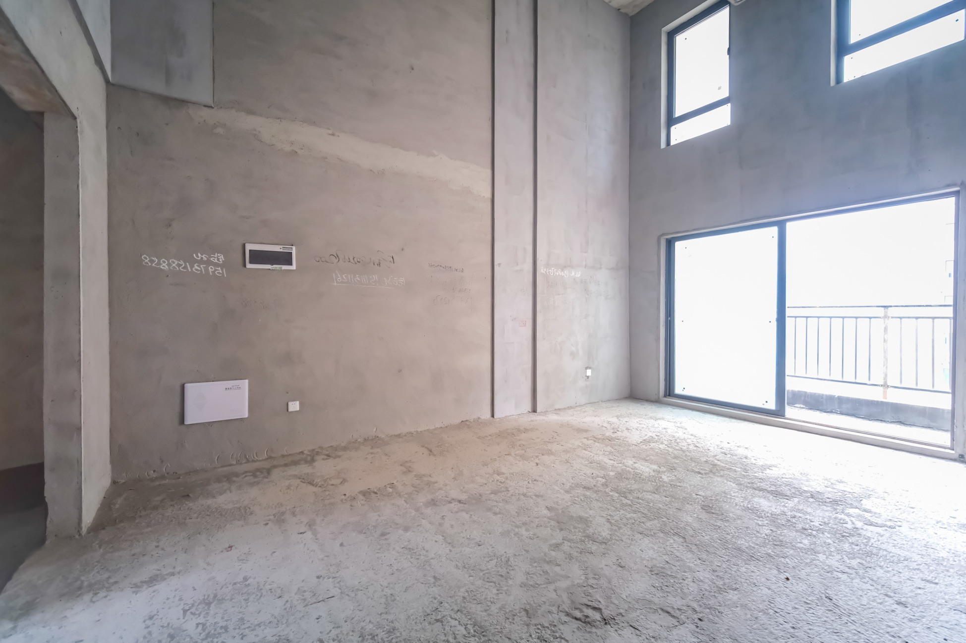 永宏万家里 3室2厅2卫 79.8万 永宏万家里 3室2厅2卫 79.8万客厅