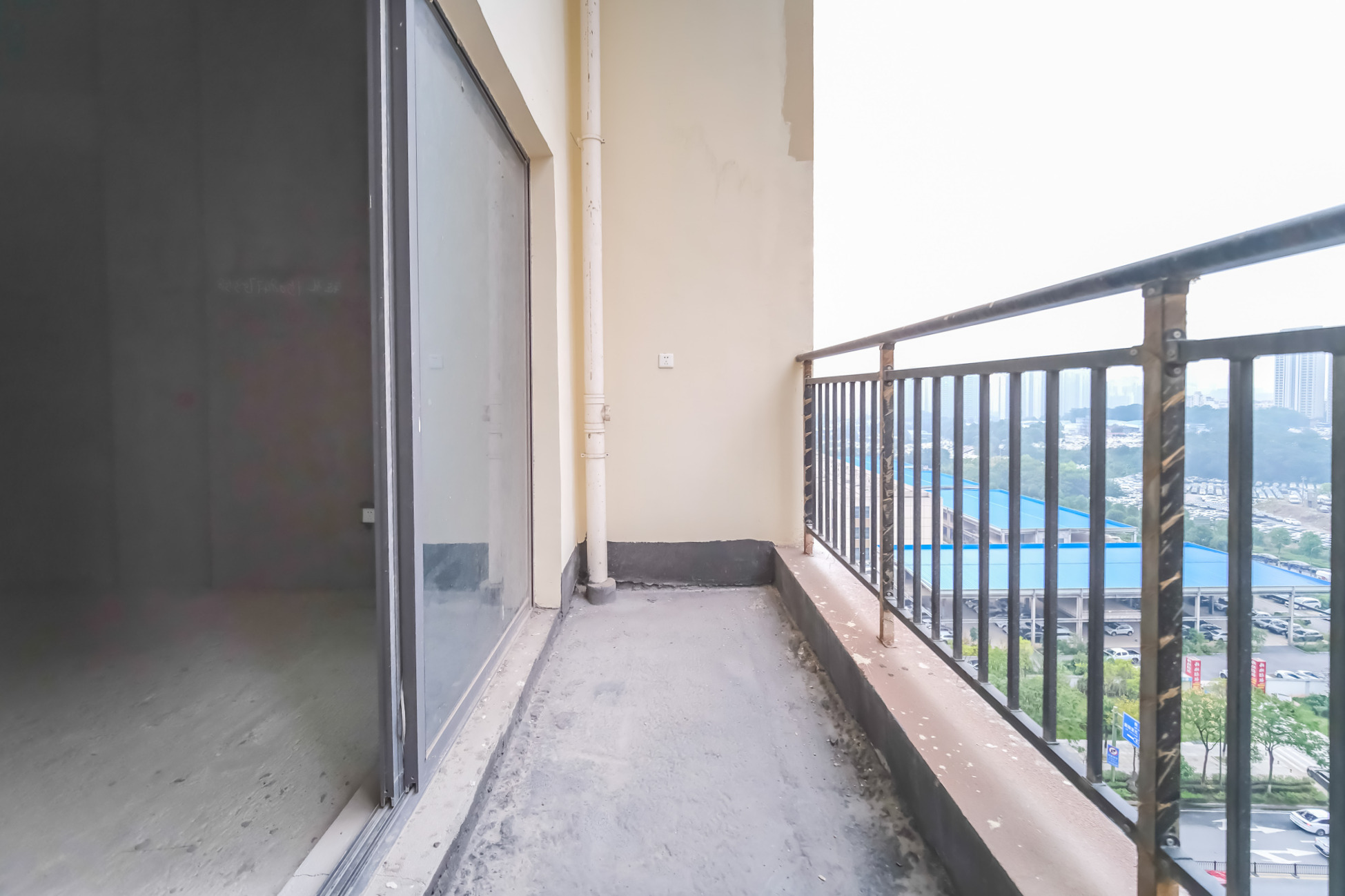 永宏万家里 3室2厅2卫 79.8万 永宏万家里 3室2厅2卫 79.8万阳台