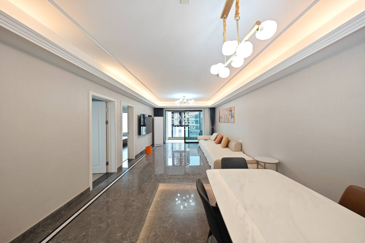 中海珑悦府 4室2厅2卫 125.0万 中海珑悦府 4室2厅2卫 125.0万客厅