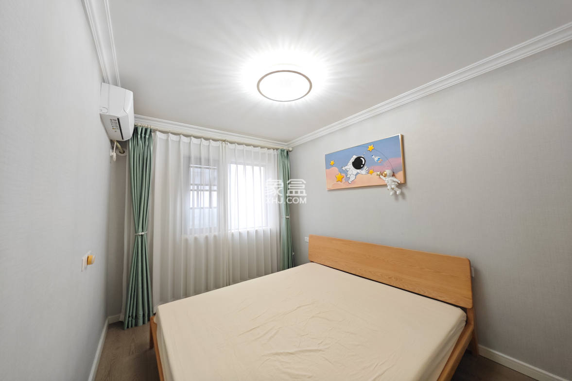 中海珑悦府 4室2厅2卫 125.0万 中海珑悦府 4室2厅2卫 125.0万卧室