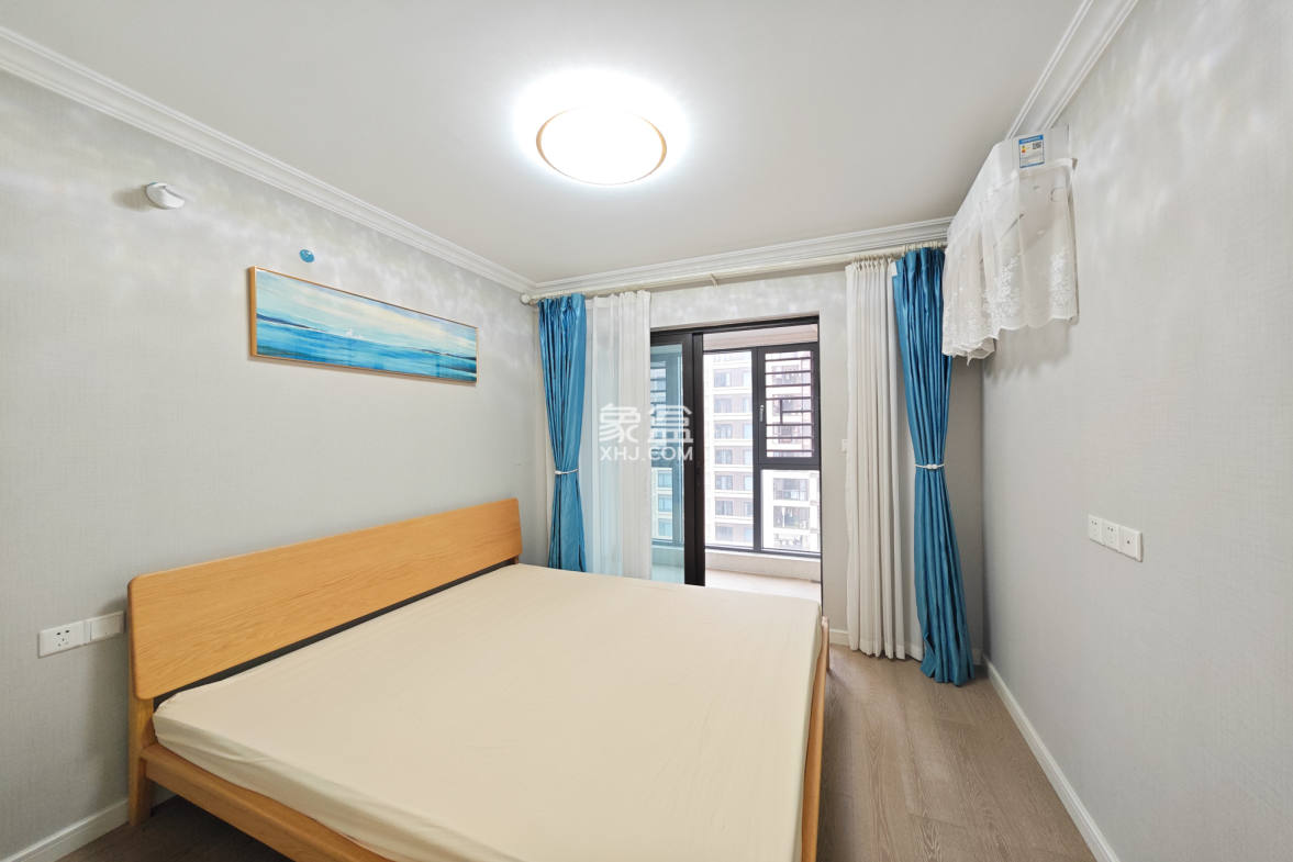 中海珑悦府 4室2厅2卫 125.0万 中海珑悦府 4室2厅2卫 125.0万卧室