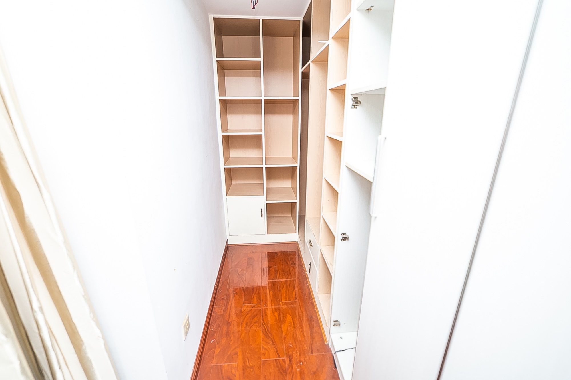 南国嘉苑 4室2厅2卫 90.0万 南国嘉苑 4室2厅2卫 90.0万其他