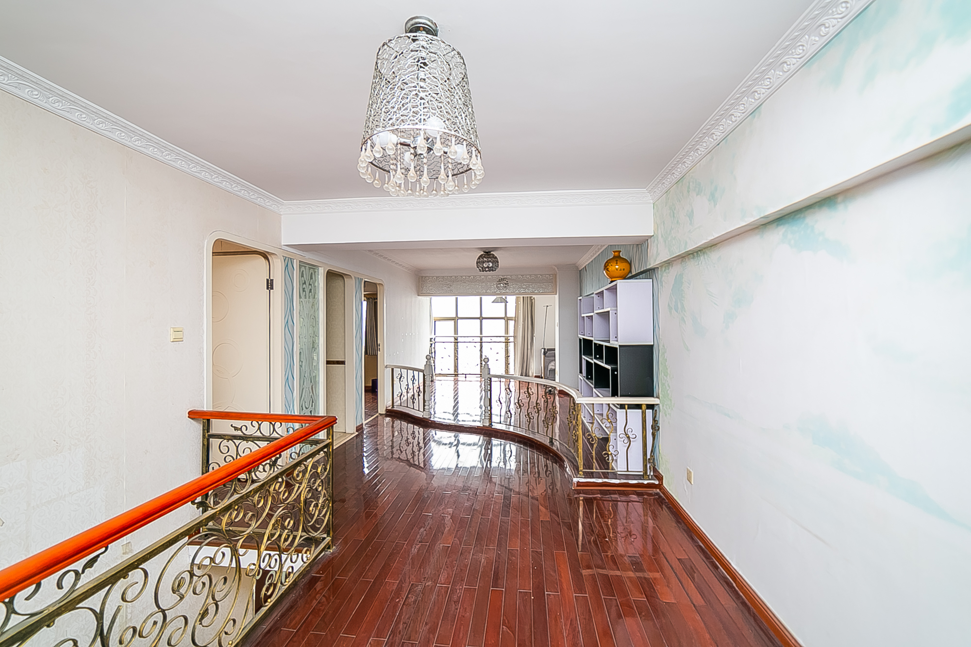 南国嘉苑 4室2厅2卫 90.0万 南国嘉苑 4室2厅2卫 90.0万客厅