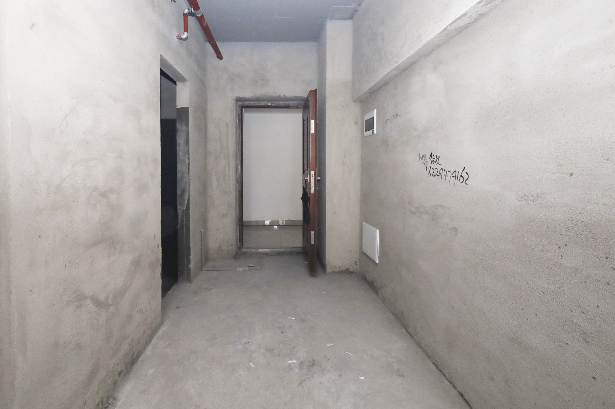 福晟钱隆国际(晟冉景苑)  1室1厅1卫    30.0万 福晟钱隆国际(晟冉景苑)  1室1厅1卫    30.0万客厅