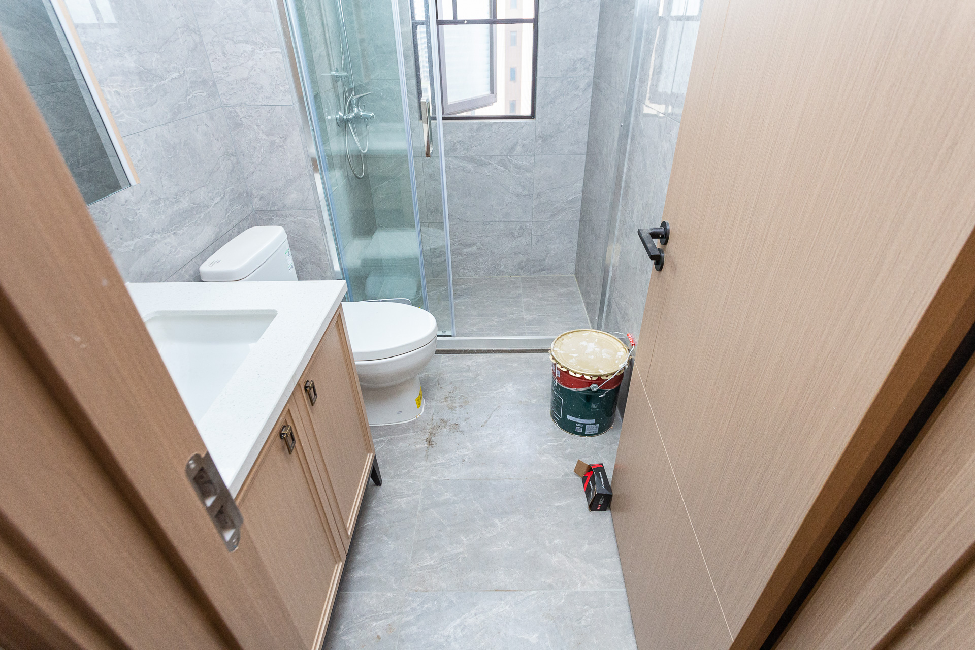 时代建发和著  4室2厅2卫   263.00万卫生间