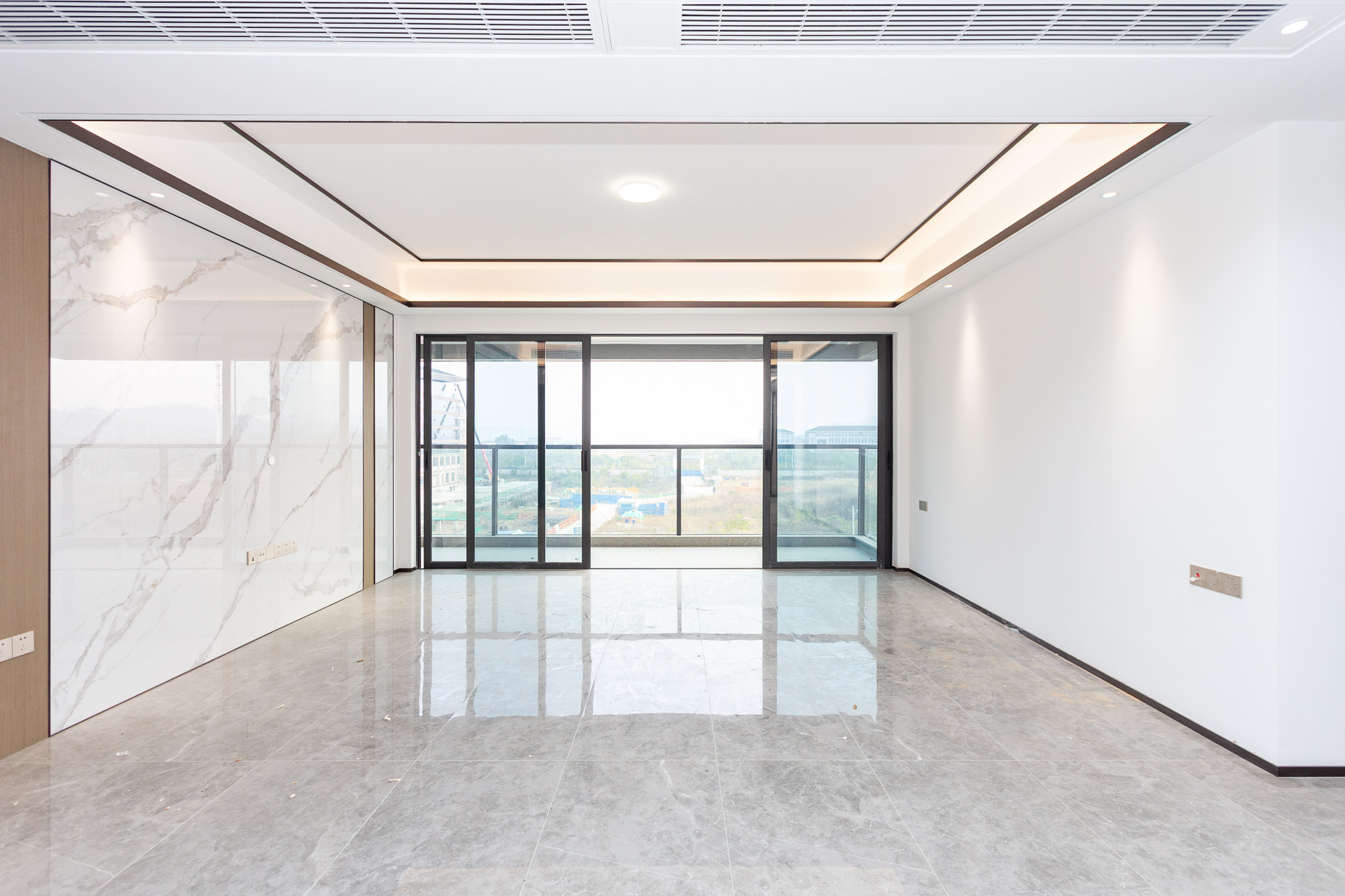 嘉臣道  4室2厅3卫    338.0万 嘉臣道  4室2厅3卫    338.0万