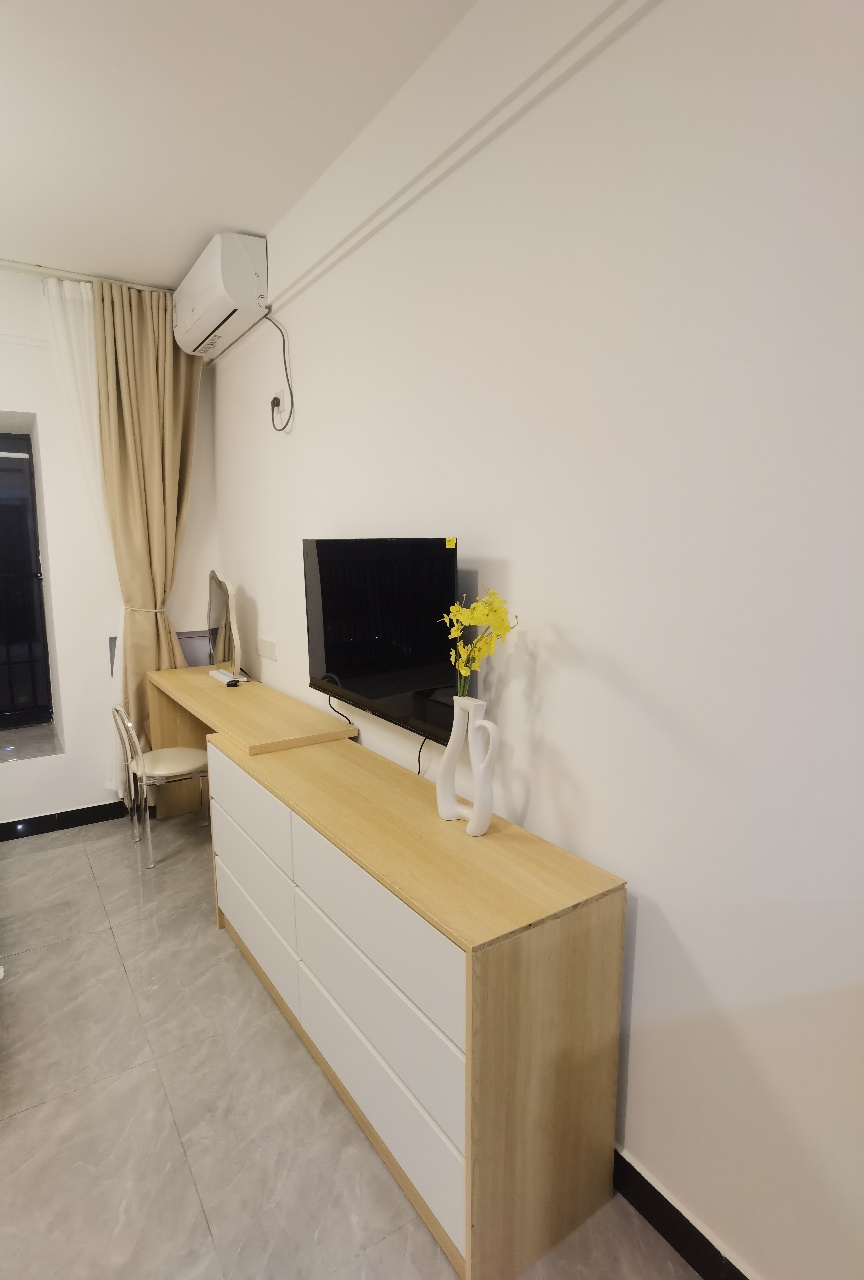 碧桂园城市之光 1室1厅1卫 1700.0元/月 碧桂园城市之光 1室1厅1卫 1700.0元/月室内图