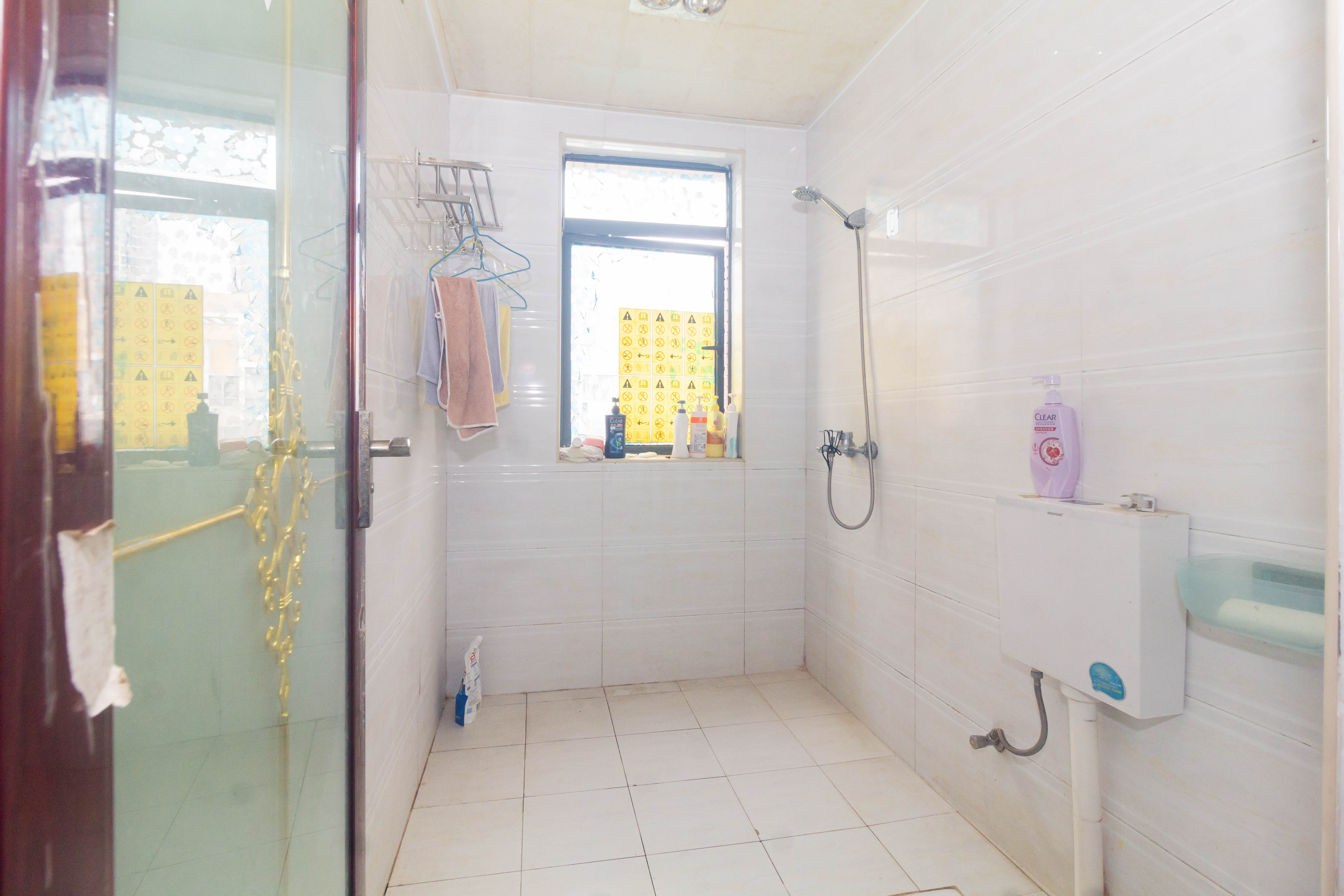 中国铁建国际城一期  4室2厅2卫    76.0万 中国铁建国际城一期  4室2厅2卫    76.0万卫生间