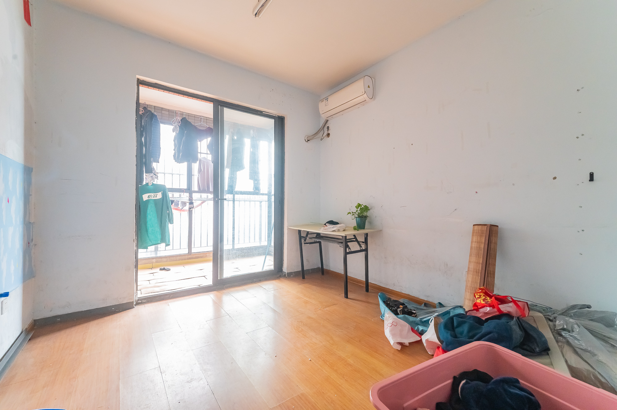 华润凤凰城二期 4室2厅2卫 96.0万 华润凤凰城二期 4室2厅2卫 96.0万其他